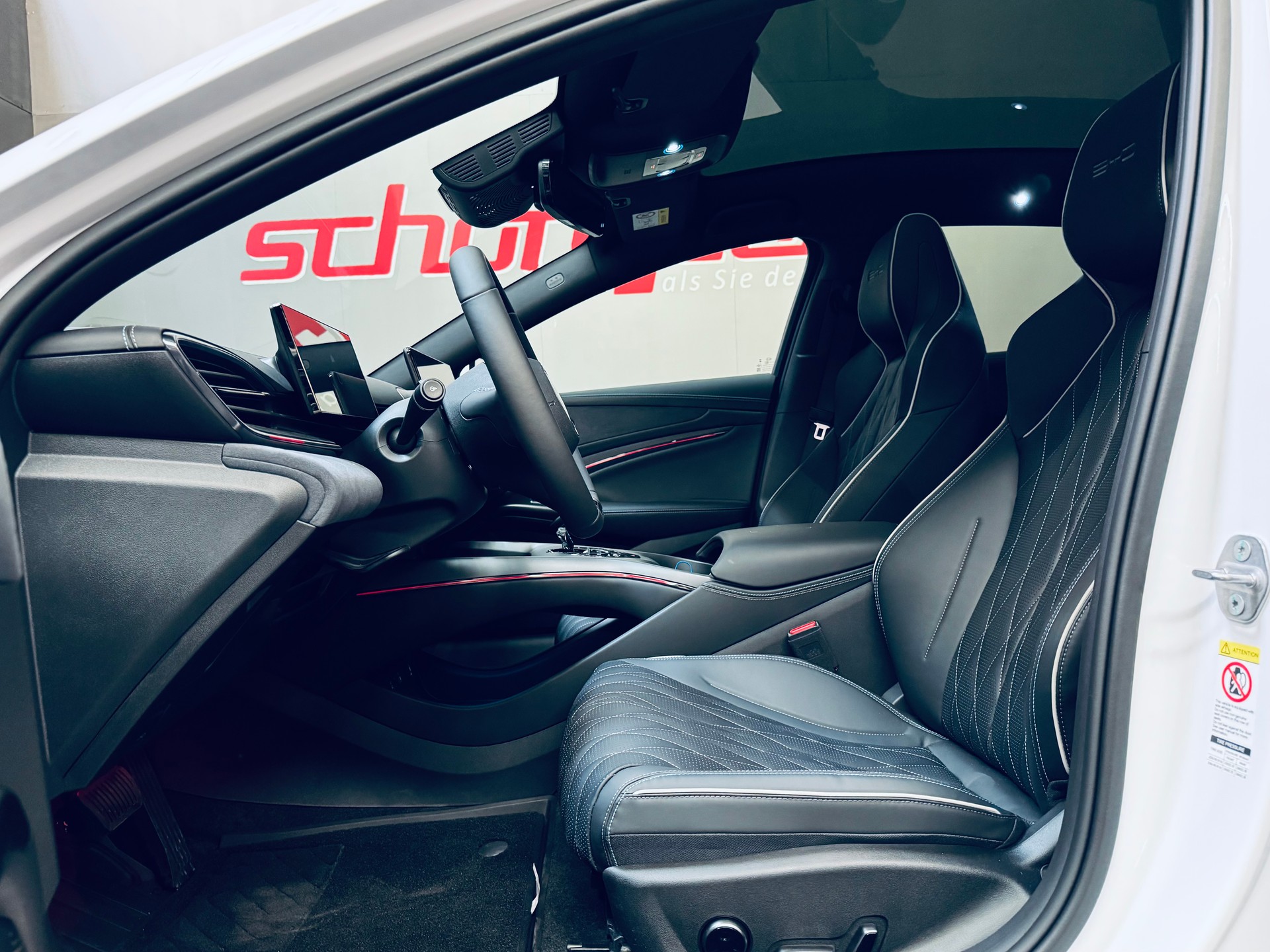 BYD Seal 82,2 kWh Excellence AWD-image-12
