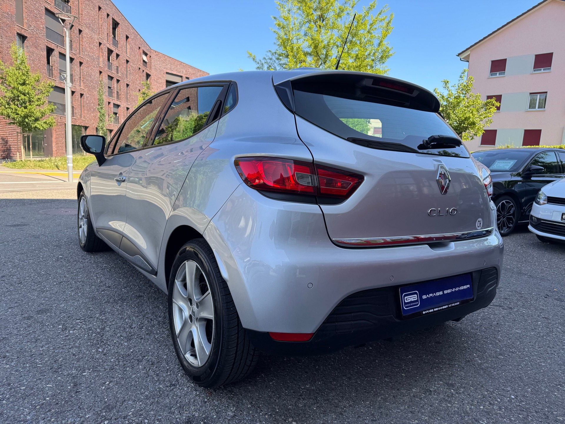 RENAULT Clio 1.2 16V T Swiss Edition EDC-image-2