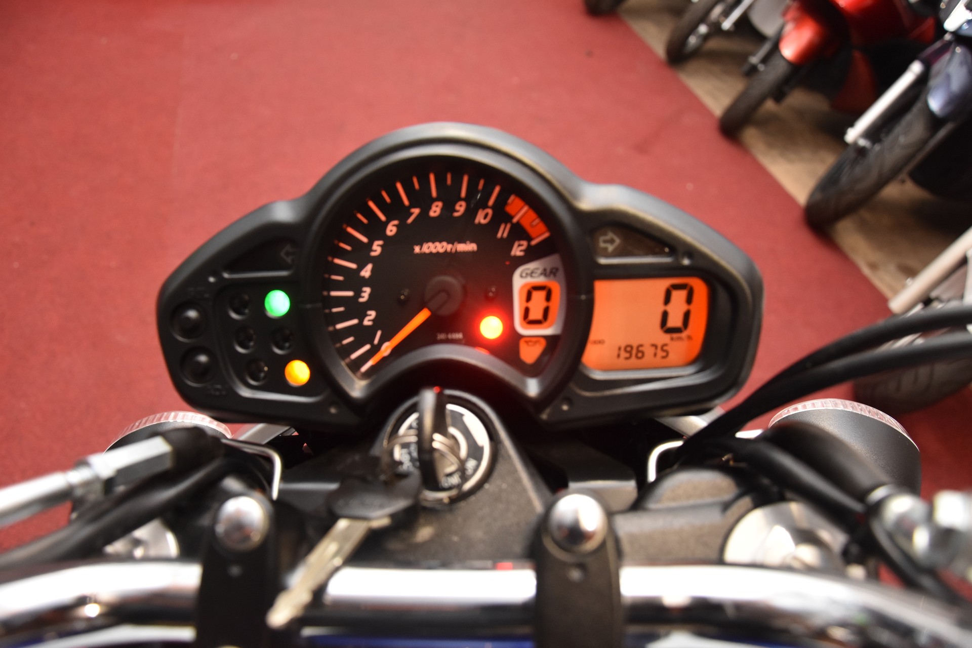 SUZUKI SFV 650 Gladius ABS-image-7