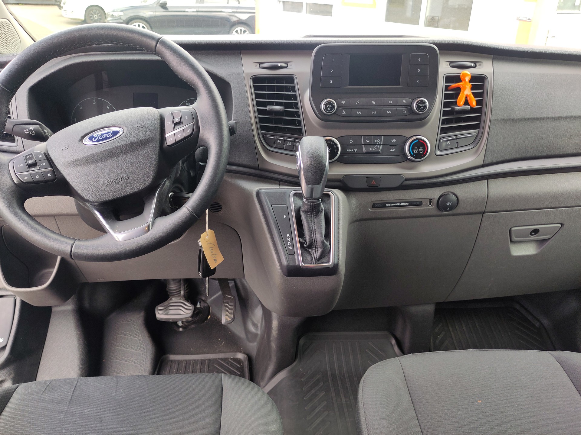 FORD Transit Custom 320 L1H1 Trend A-image-11