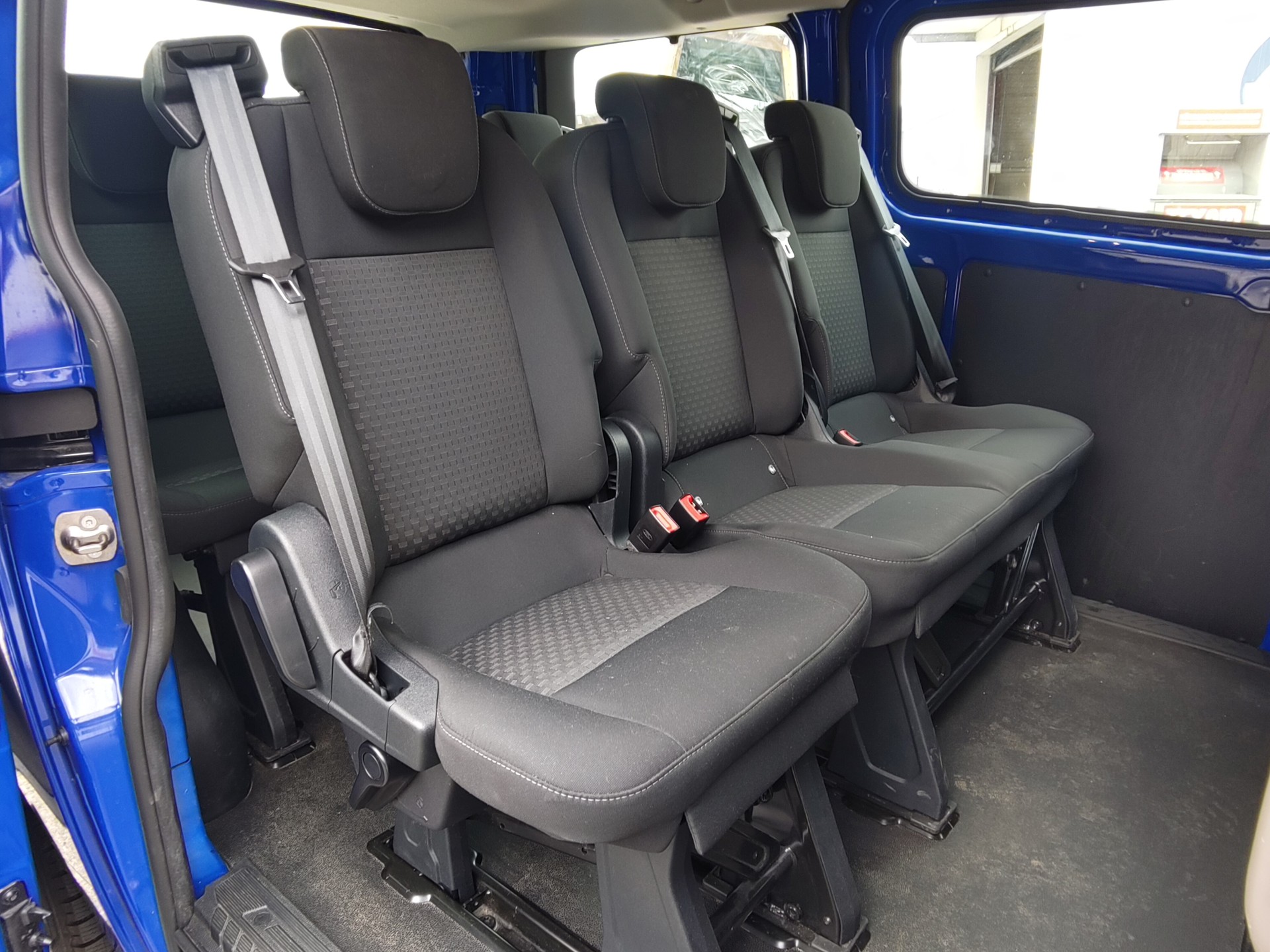 FORD Transit Custom 320 L1H1 Trend A-image-7