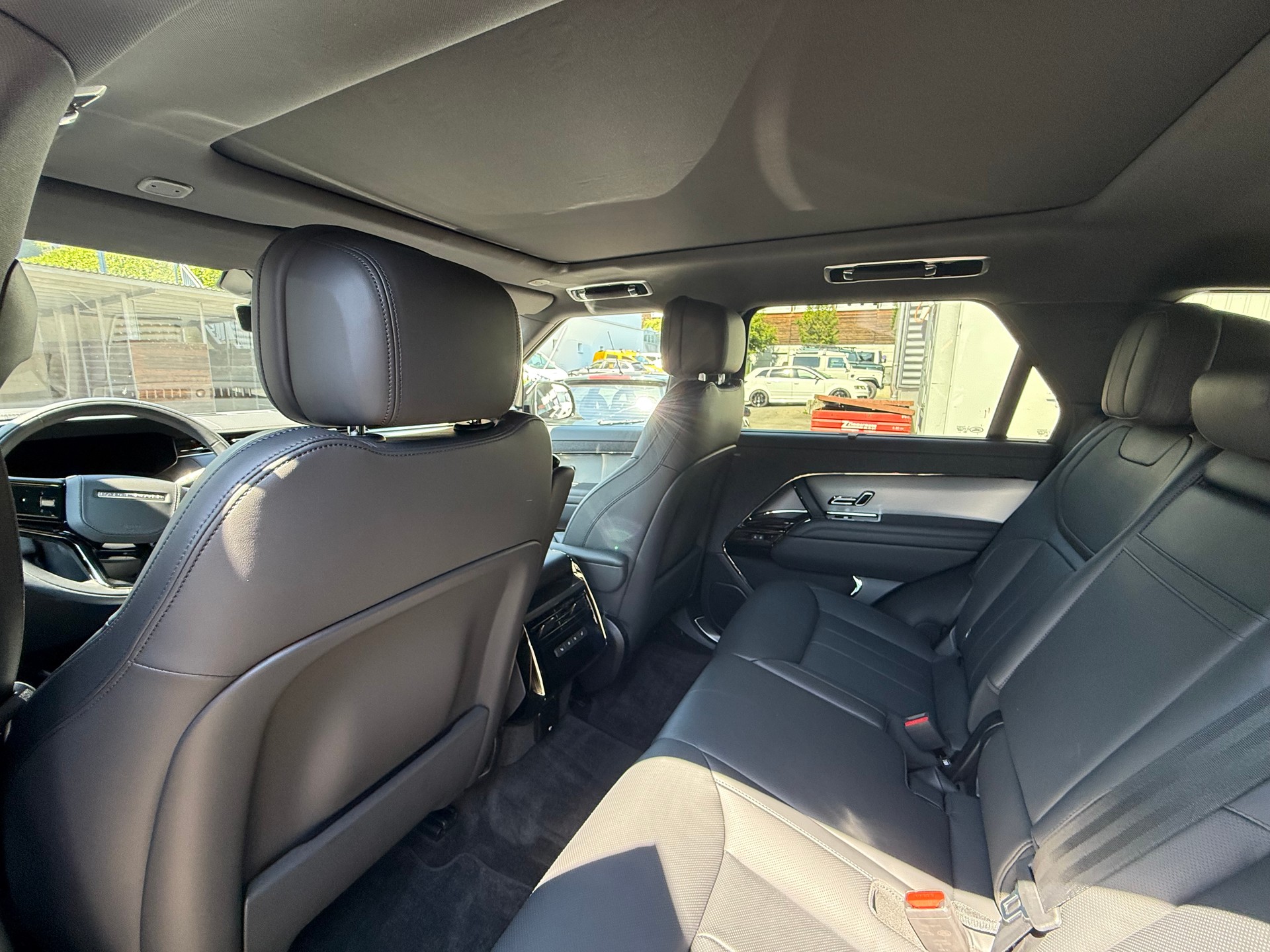 LAND ROVER Range Rover Sport D300 3.0 TD6 MHEV Dynamic SE Automatic-image-14