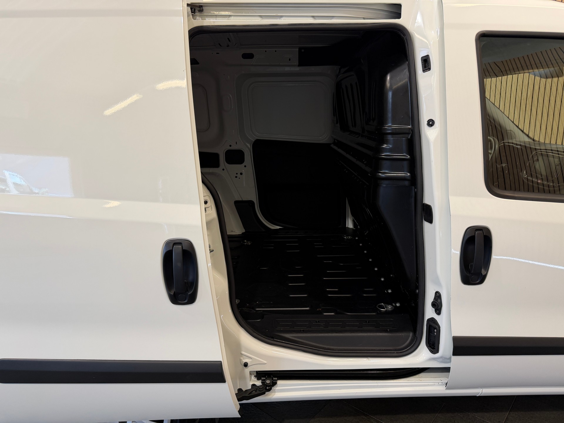 FIAT Doblò 1.6 Multijet Cargo Swiss-image-13