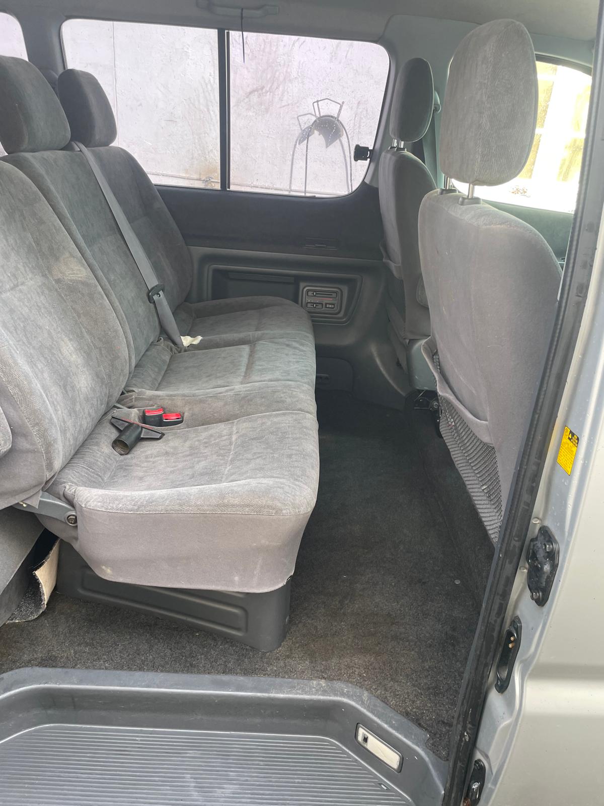 TOYOTA Hiace D-4D Wagon SWB-image-10