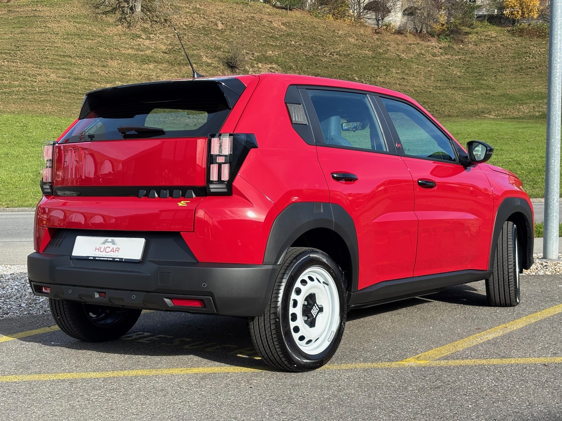 FIAT Grande Panda Elektro Red-image-2