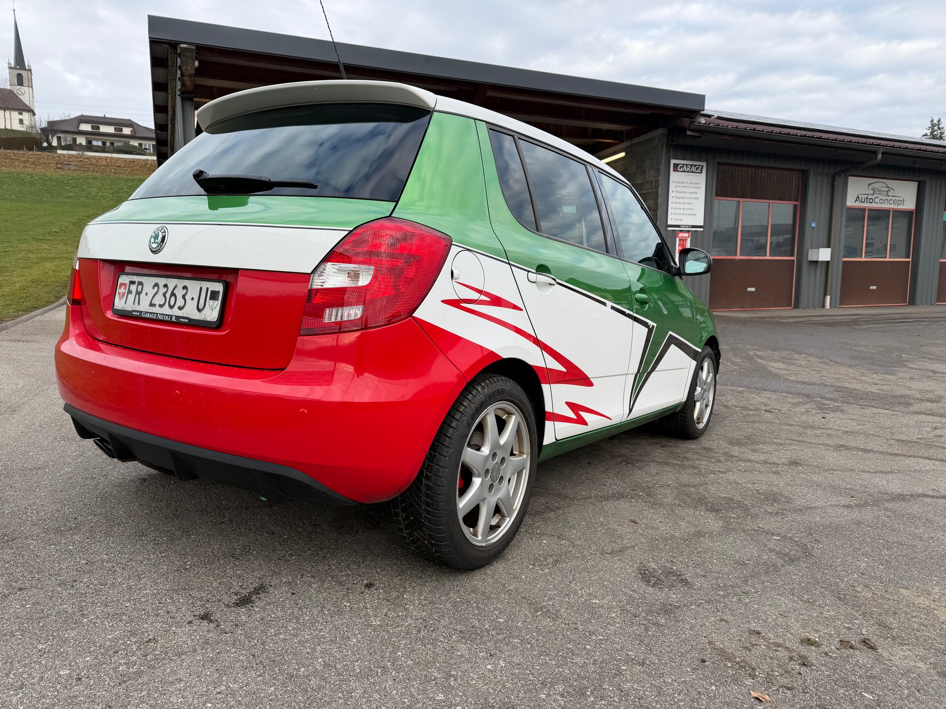 SKODA Fabia 1.4 TSI RS Edition S2000 DSG-image-4