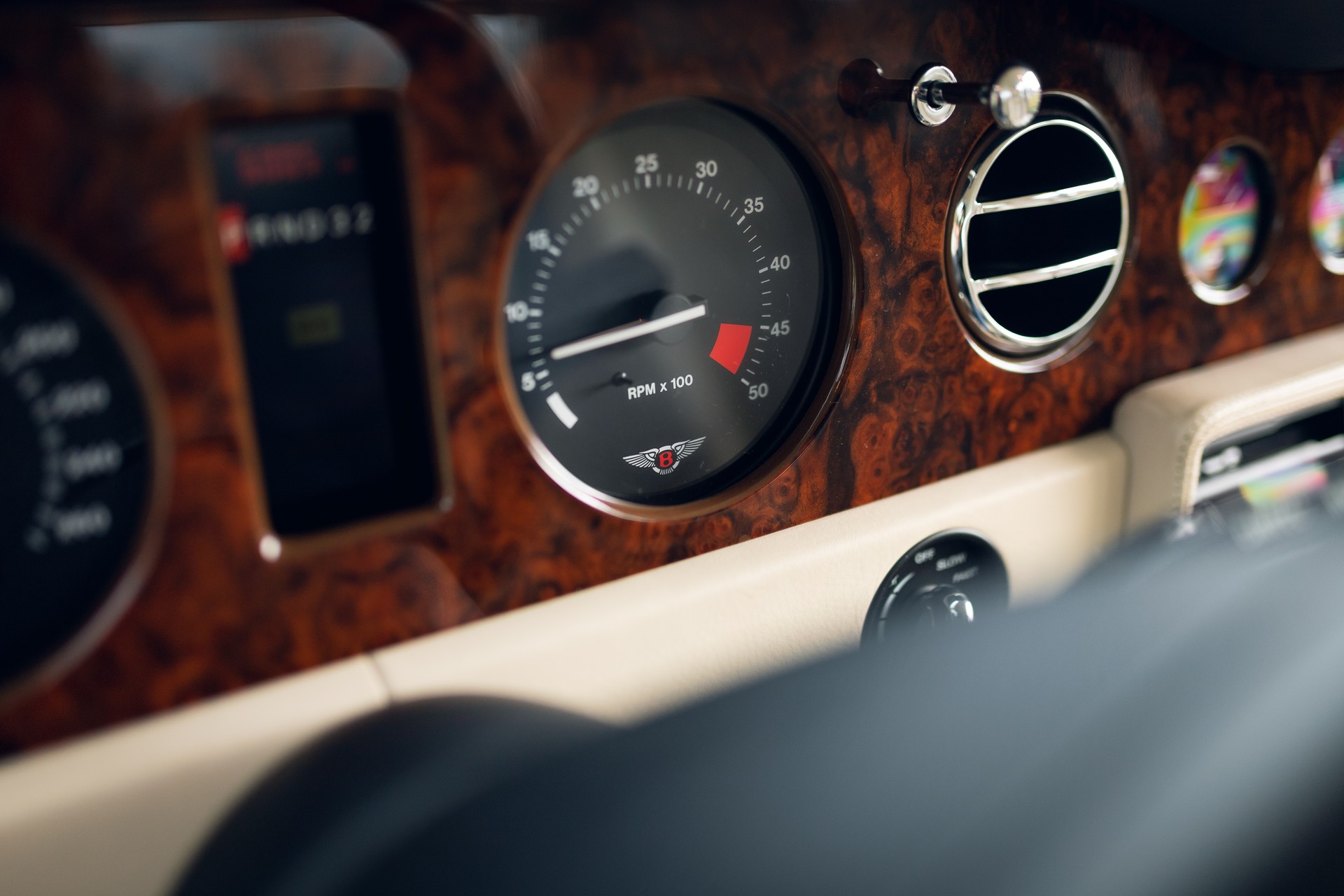 BENTLEY Brooklands-image-10