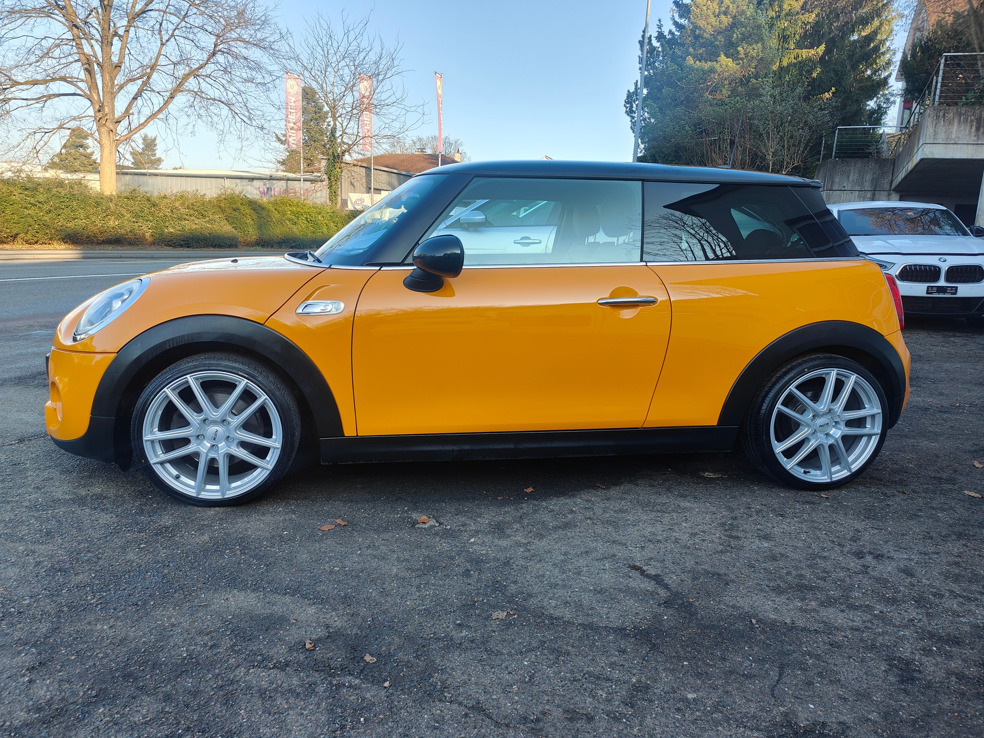 MINI Cooper S-showroom-element-3