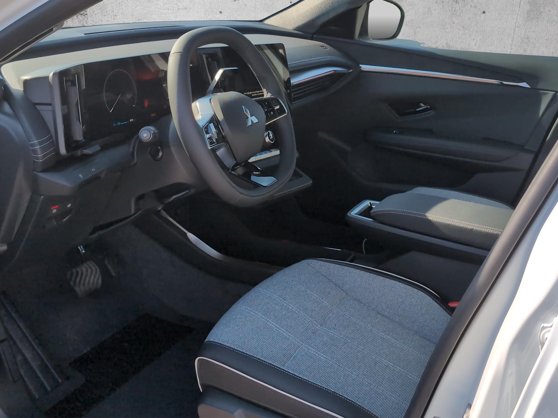 MITSUBISHI Eclipse Cross BEV Intense+ Plus 87kWh-image-9