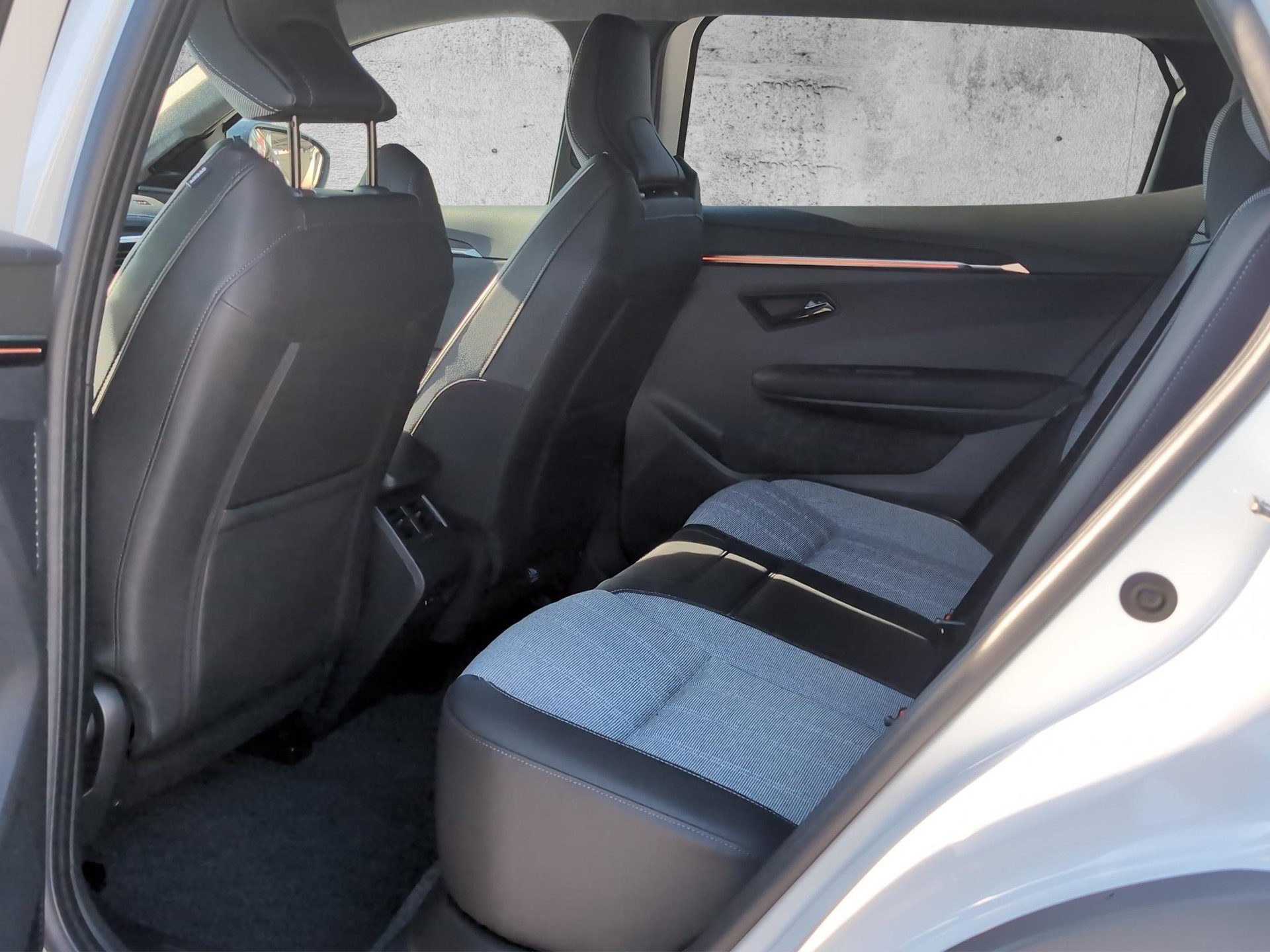 MITSUBISHI Eclipse Cross BEV Intense+ Plus 87kWh-image-12