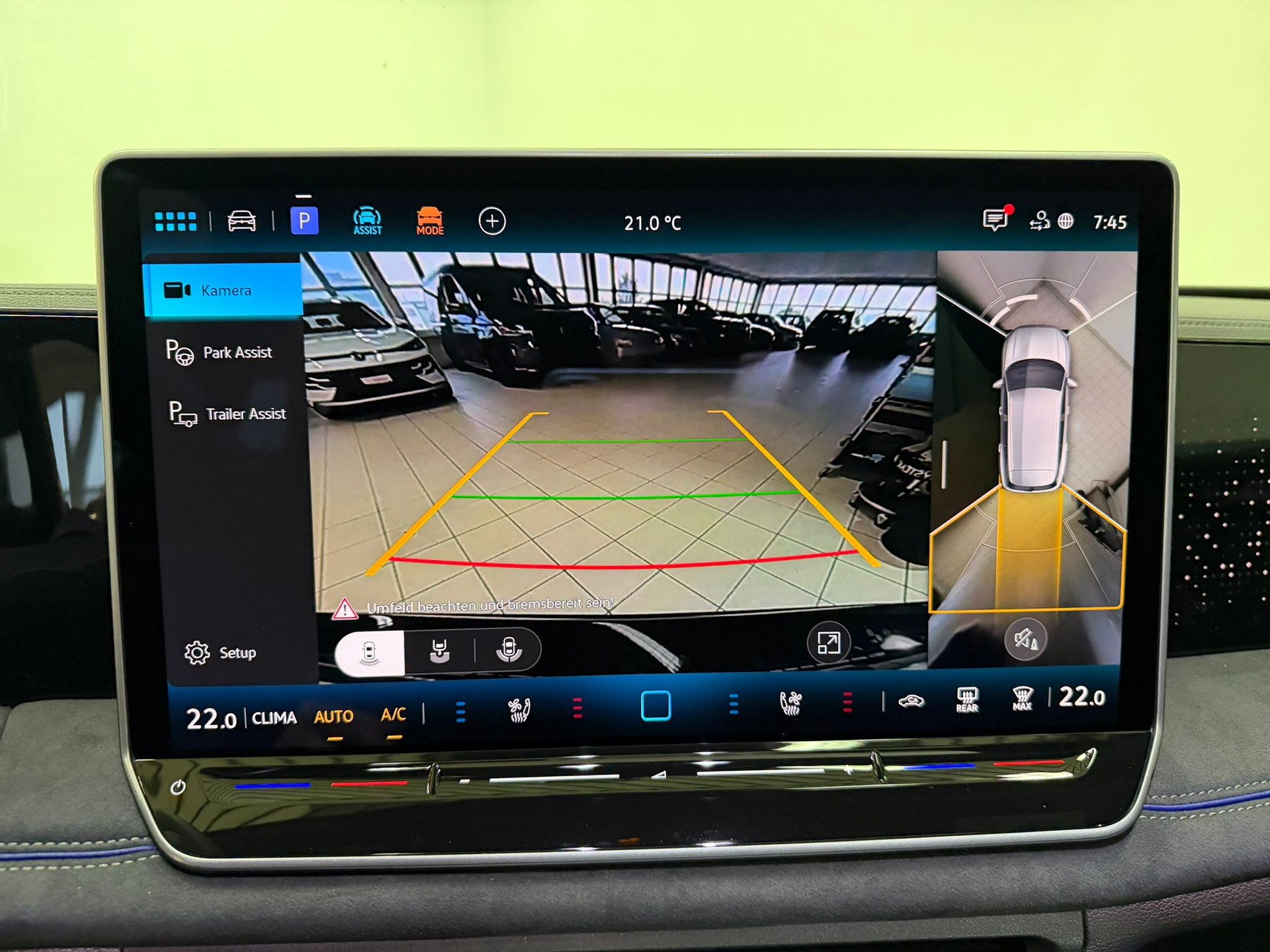 VW Tiguan 2.0 TDI SCR R-Line 4Motion DSG-image-12