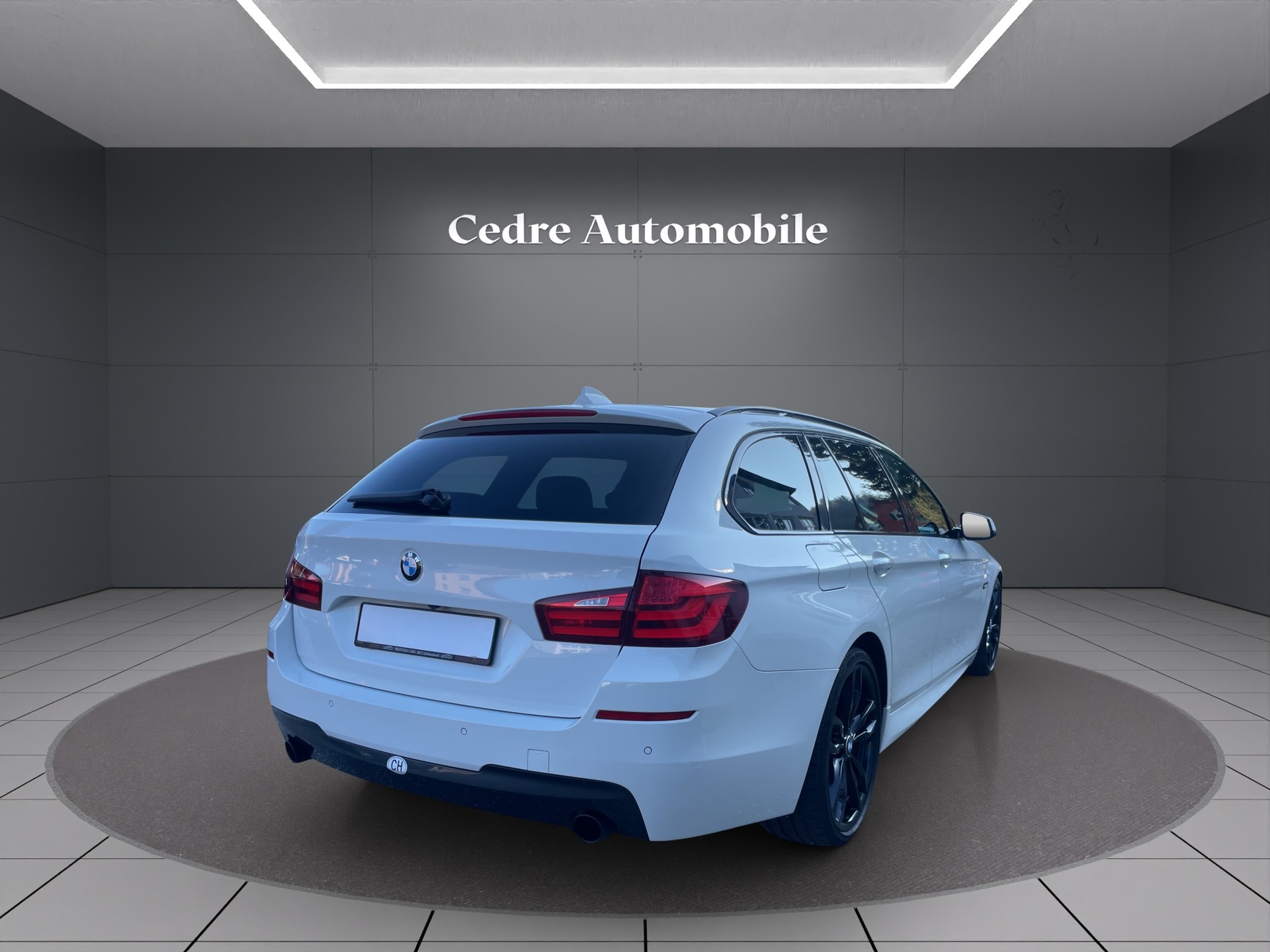 BMW 535d xDrive M Sport Touring Steptronic-showroom-element-2