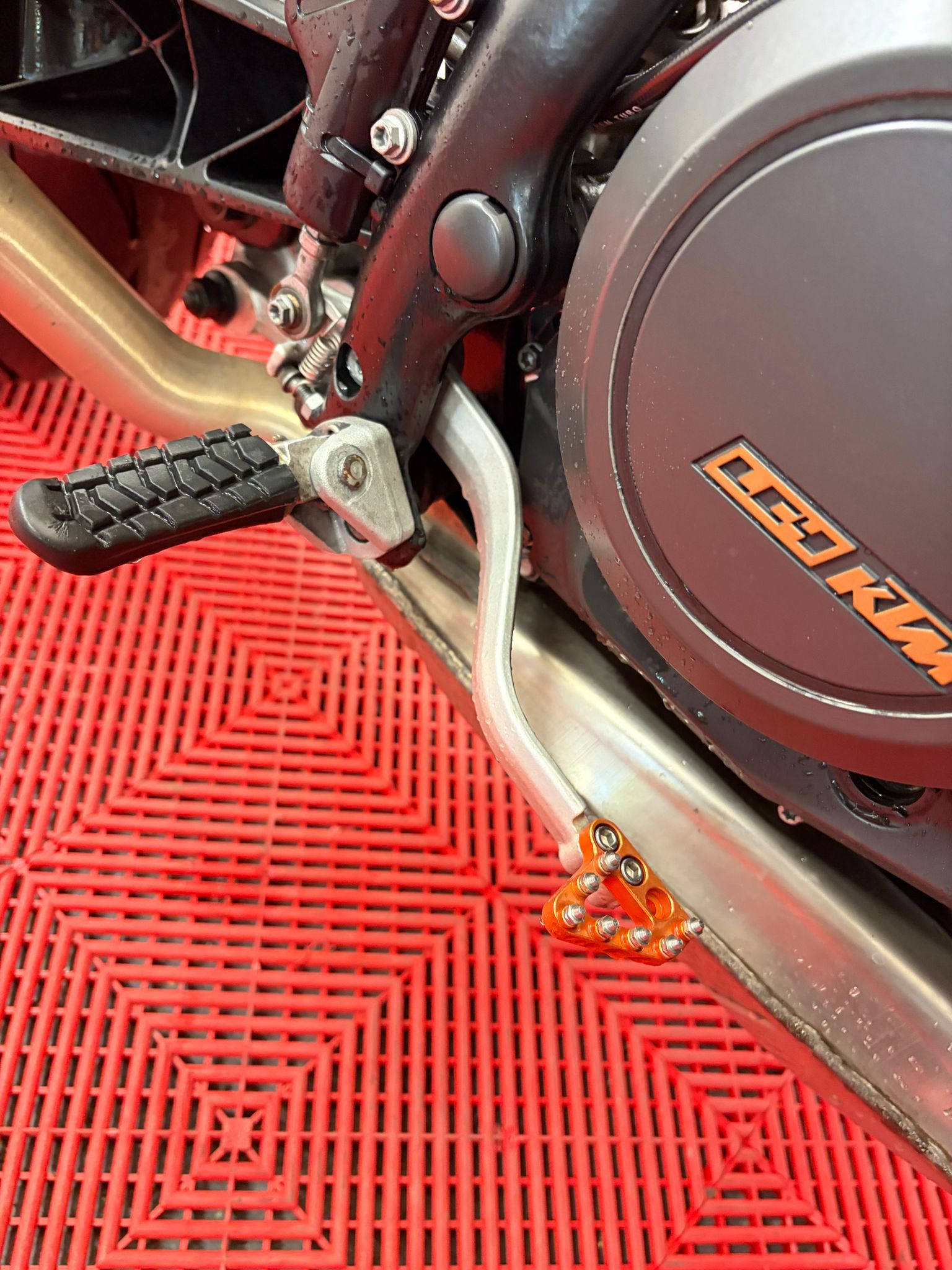KTM 690 Duke ABS-image-10