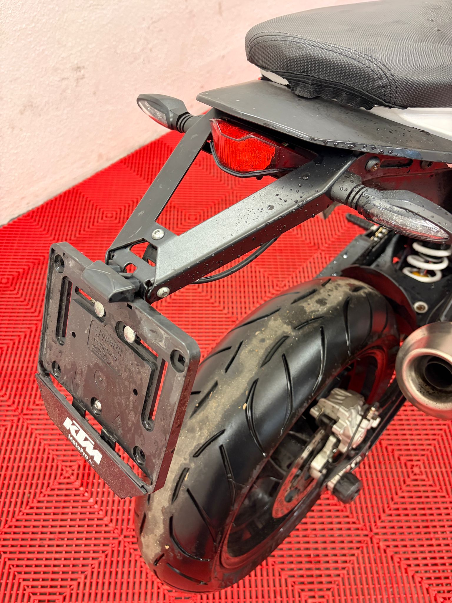 KTM 690 Duke ABS-image-6