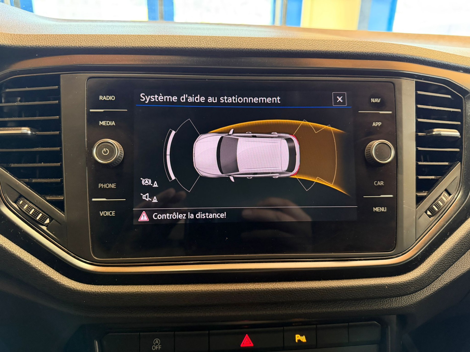 VW T-Roc 1.0 TSI Advance-image-18