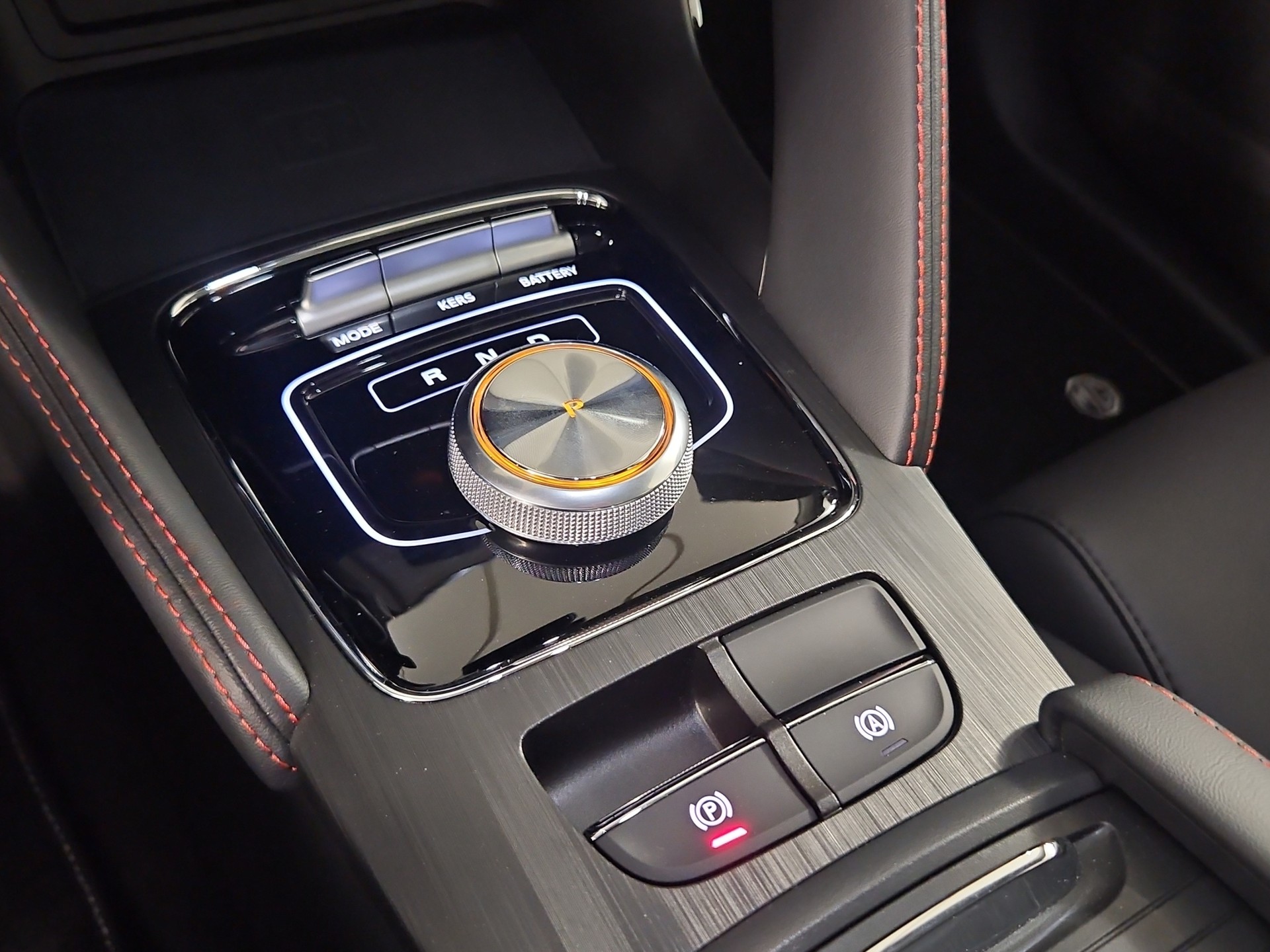 MG ZS EV 70kWh Luxury-image-20