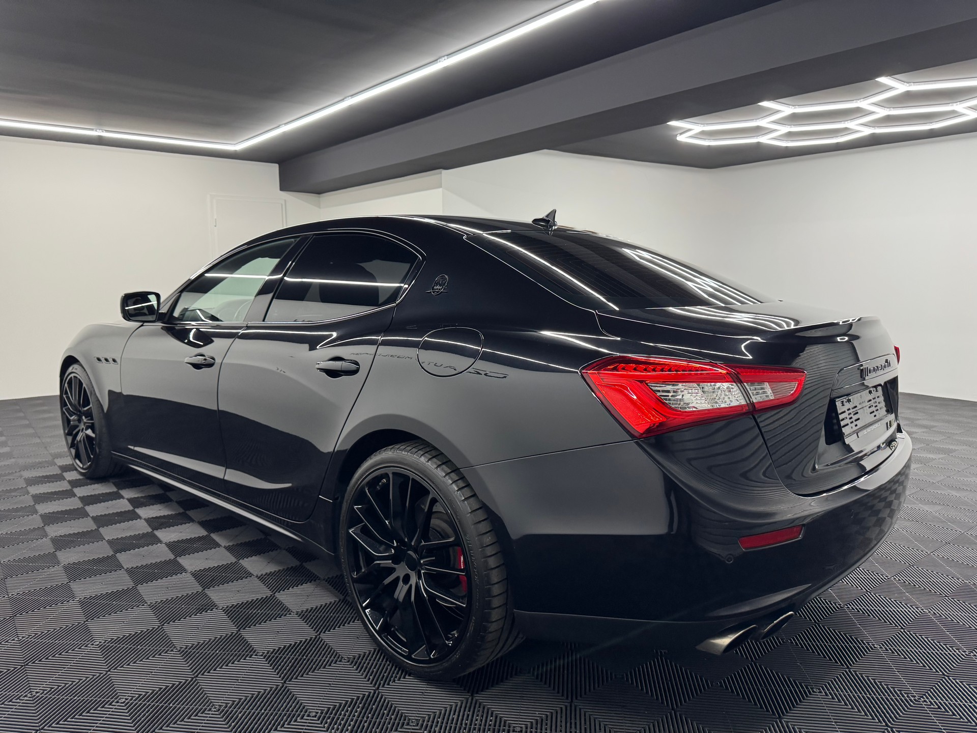 MASERATI Ghibli S Q4 3.0 V6 Automatica *Black Style*-image-4