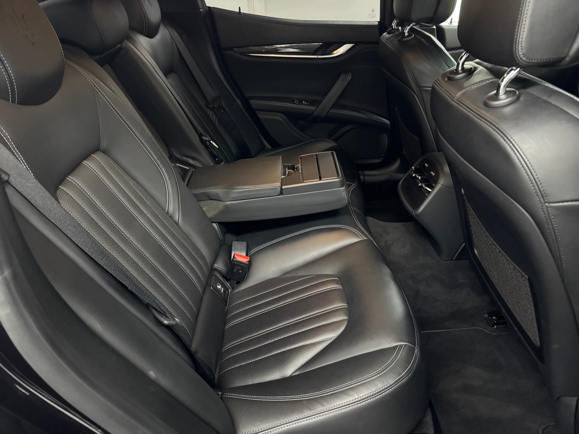 MASERATI Ghibli S Q4 3.0 V6 Automatica *Black Style*-image-18