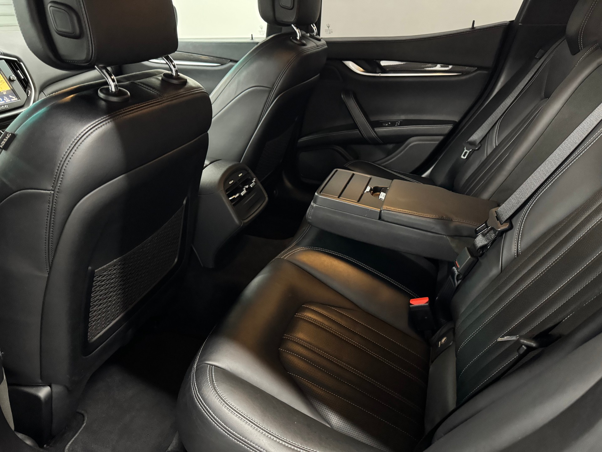 MASERATI Ghibli S Q4 3.0 V6 Automatica *Black Style*-image-19