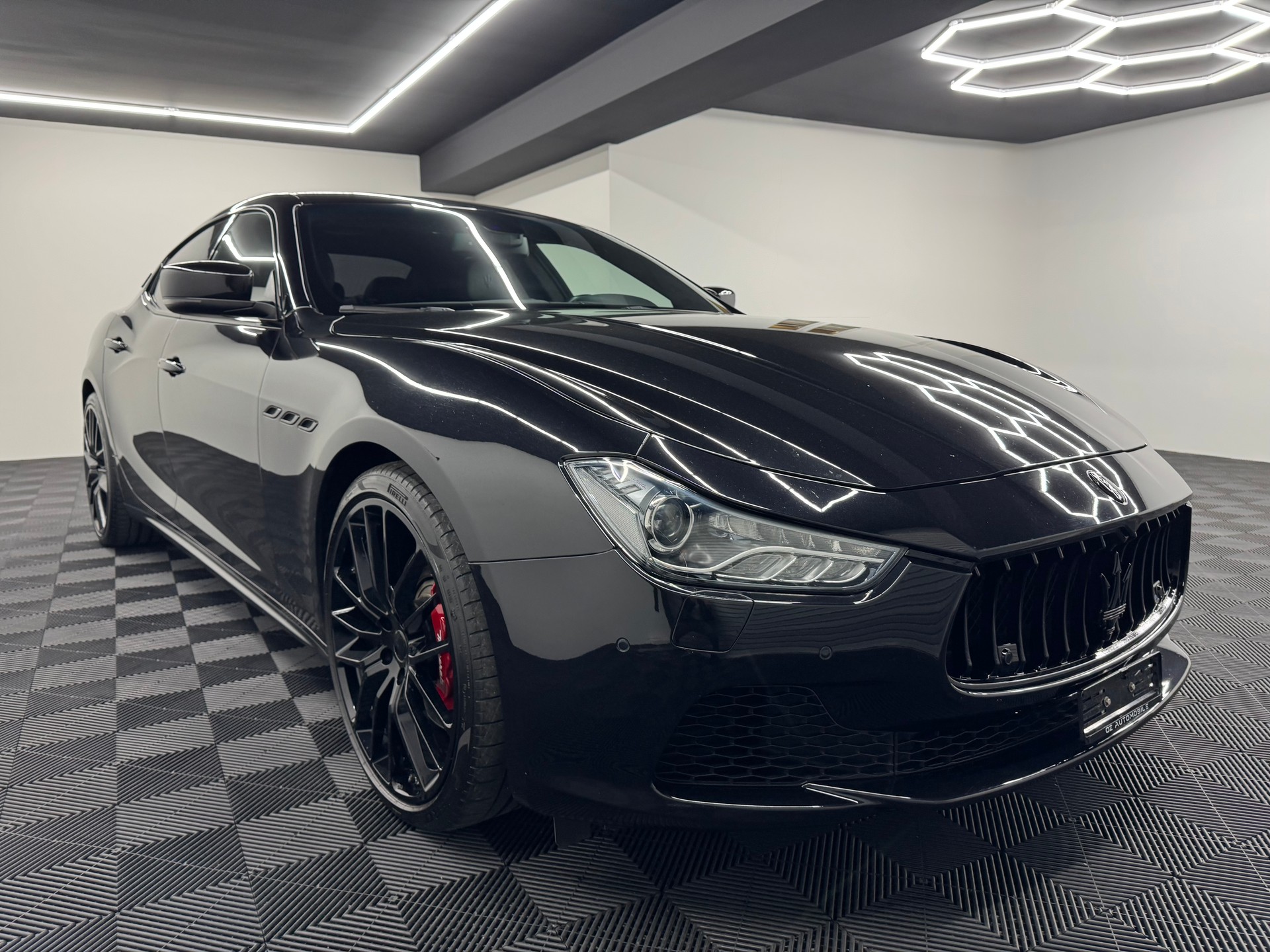 MASERATI Ghibli S Q4 3.0 V6 Automatica *Black Style*-image-9