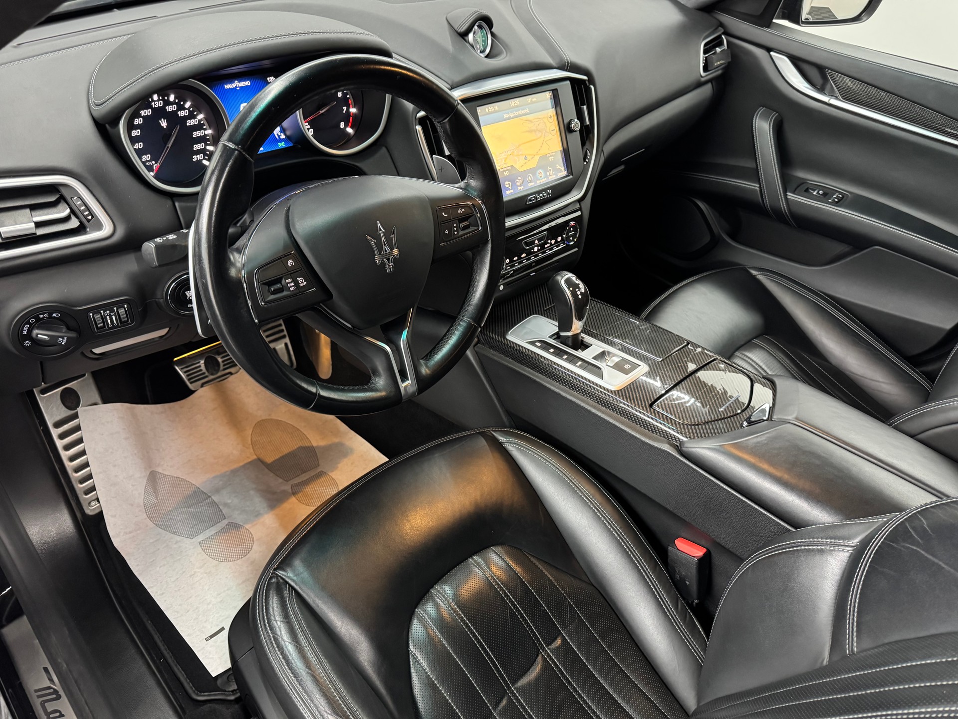 MASERATI Ghibli S Q4 3.0 V6 Automatica *Black Style*-image-13