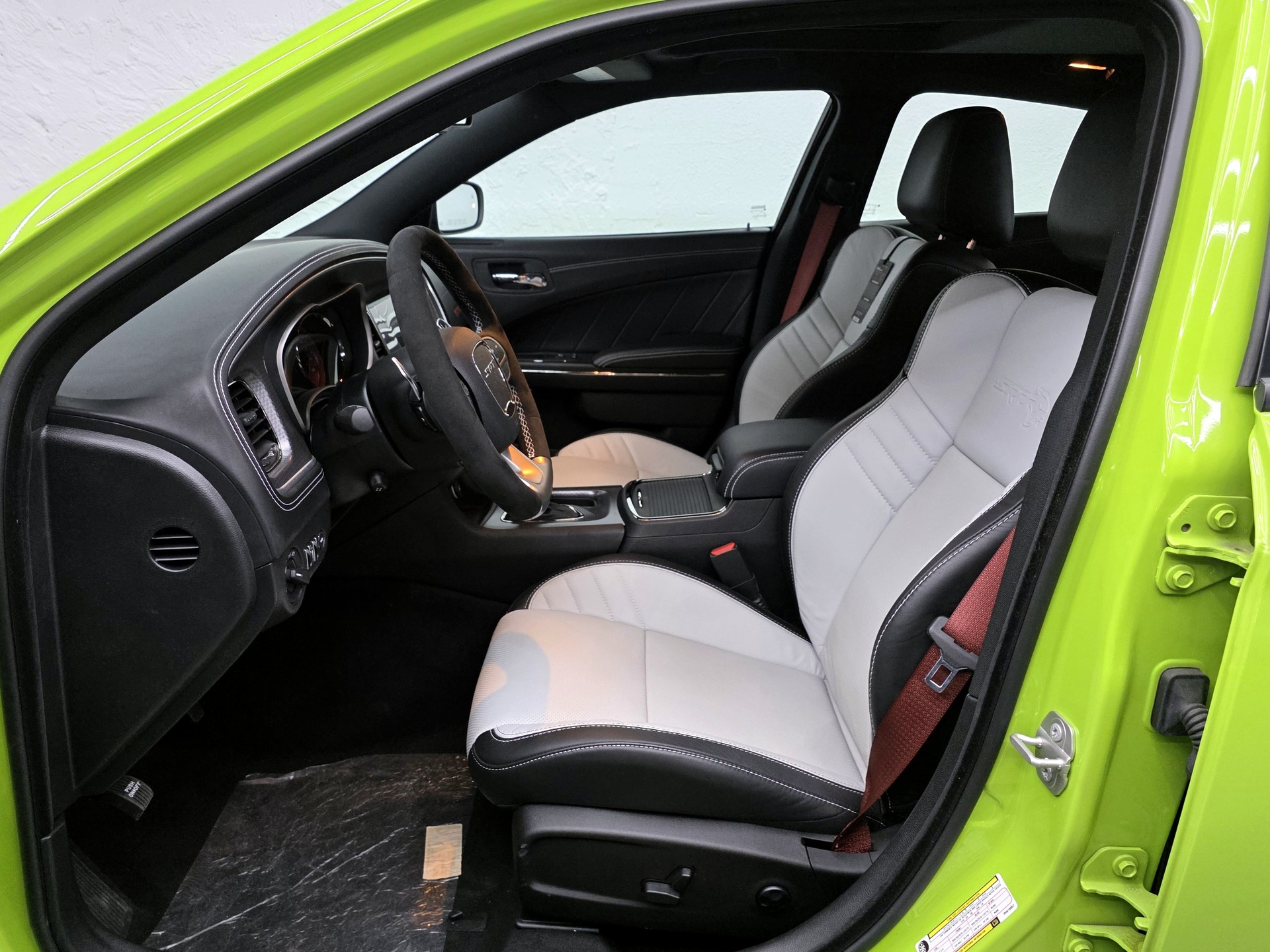 DODGE Charger 6.2 V8 SRT Hellcat JAILBREAK-image-12