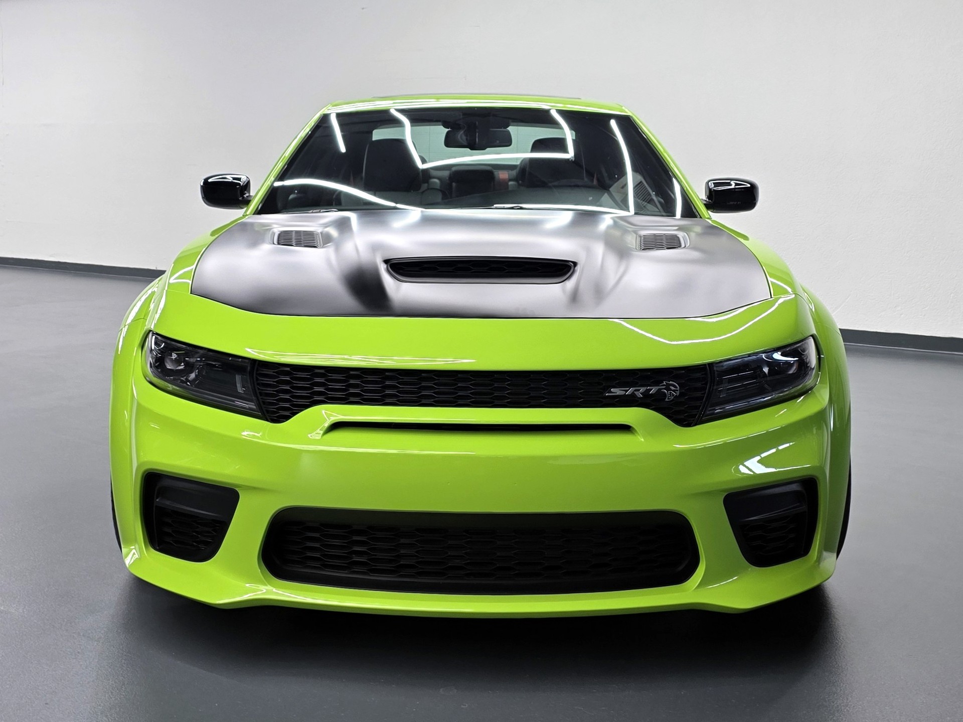 DODGE Charger 6.2 V8 SRT Hellcat JAILBREAK-showroom-element-3