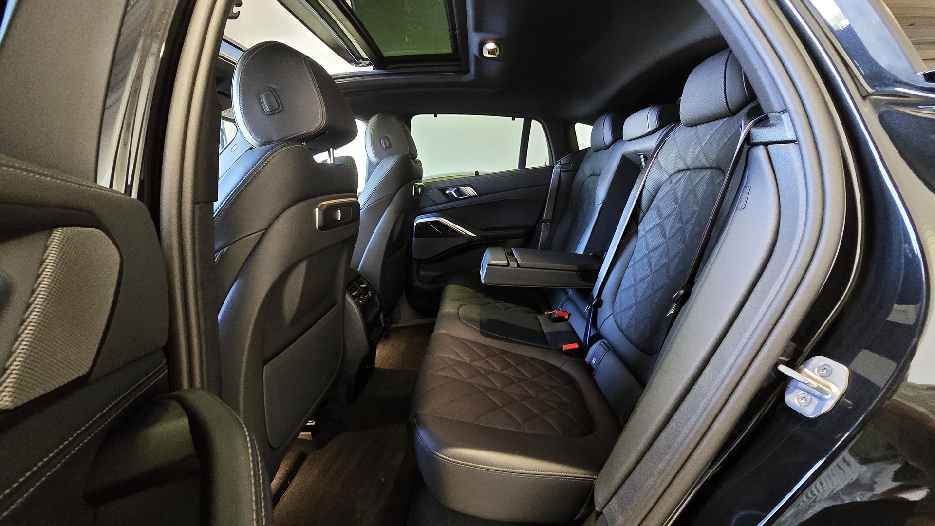 BMW X6 xDrive 48V 30d M Sport Pro Steptronic-image-12
