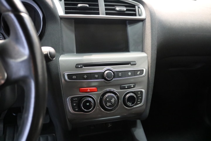 CITROEN C4 1.2 Pure Tech Feel Edition-image-35