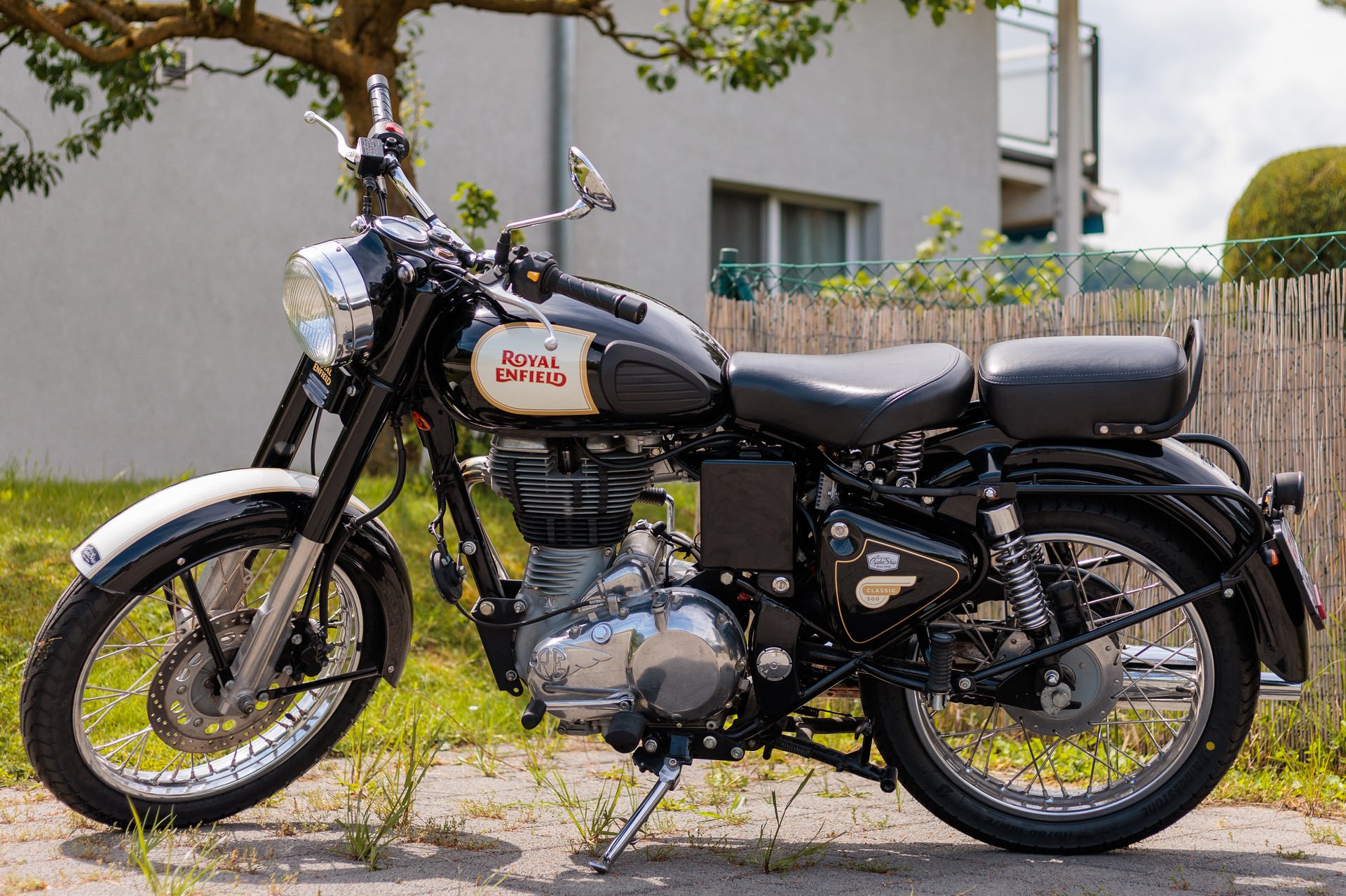 ROYAL ENFIELD Bullet Classic EFI