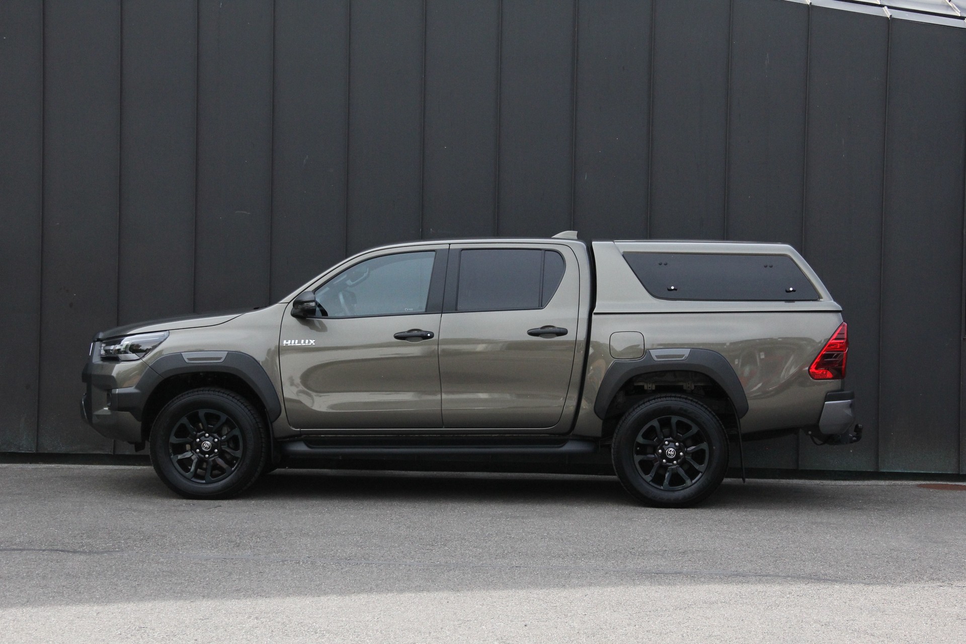 TOYOTA Hilux 2.8d MHEV Invincible Double Cab 4x4 *3500Kg-ANHÄNGEKUPPLUNG* *360°-KAMERA* *LEDER* *JBL-SOUND* 4xSITZHEIZUNG-image-15