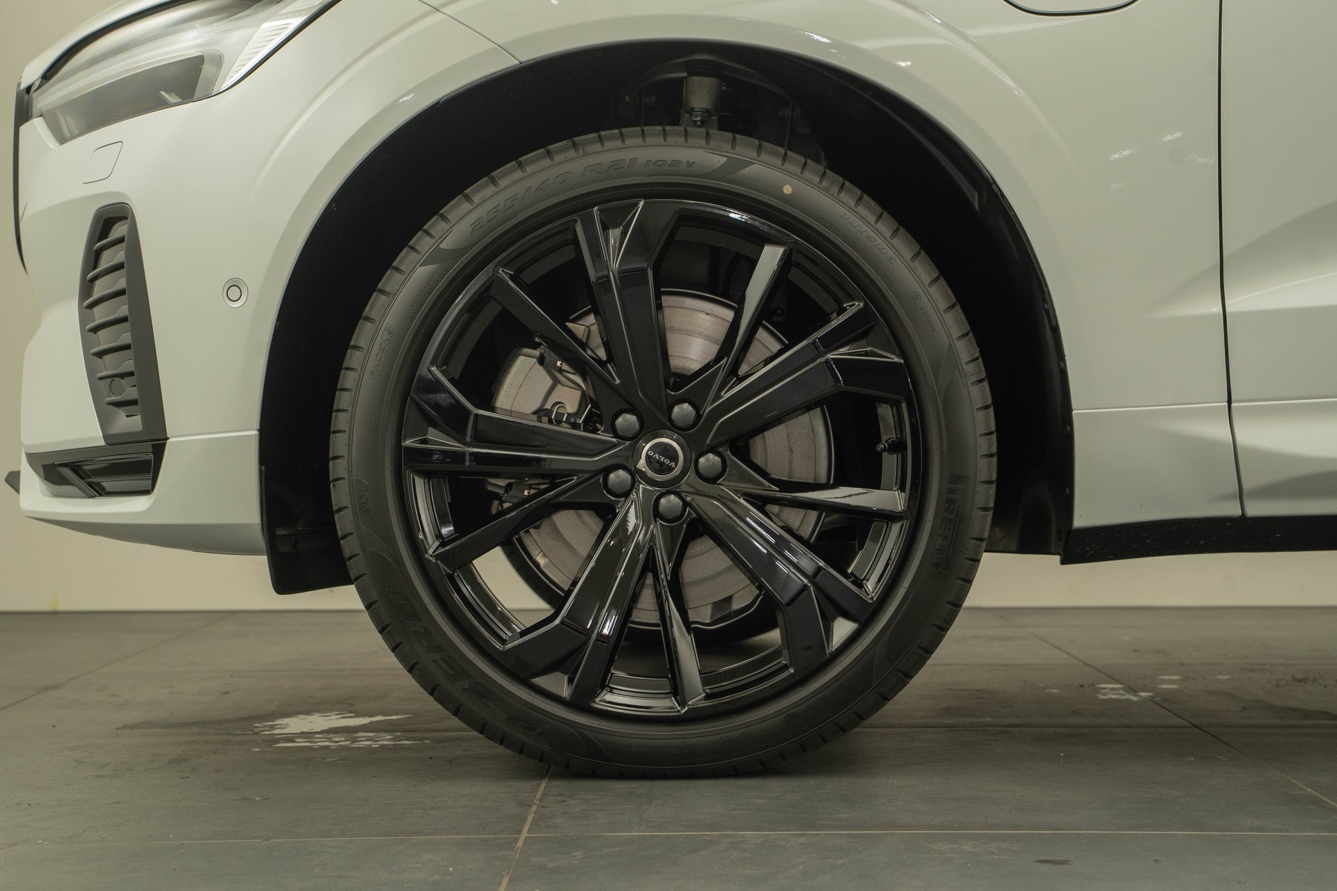 VOLVO XC60 2.0 T8 TE Black Edition eAWD-image-15
