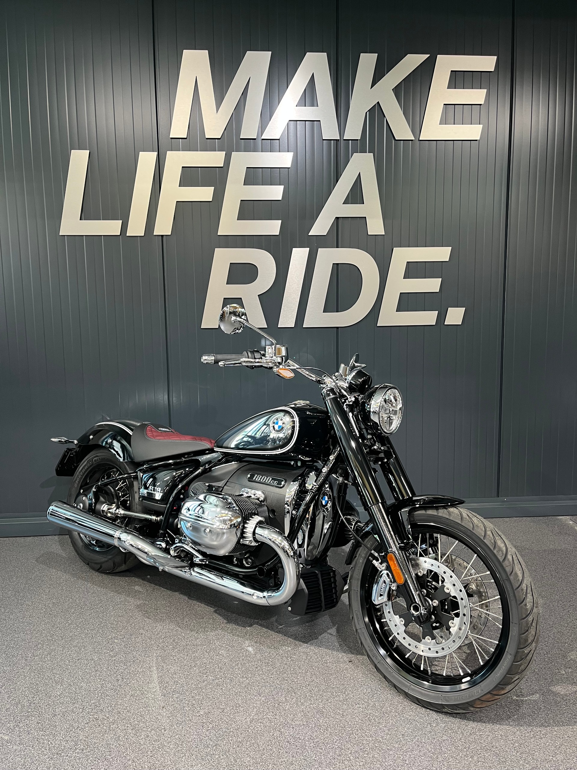 BMW R 18-showroom-element-1