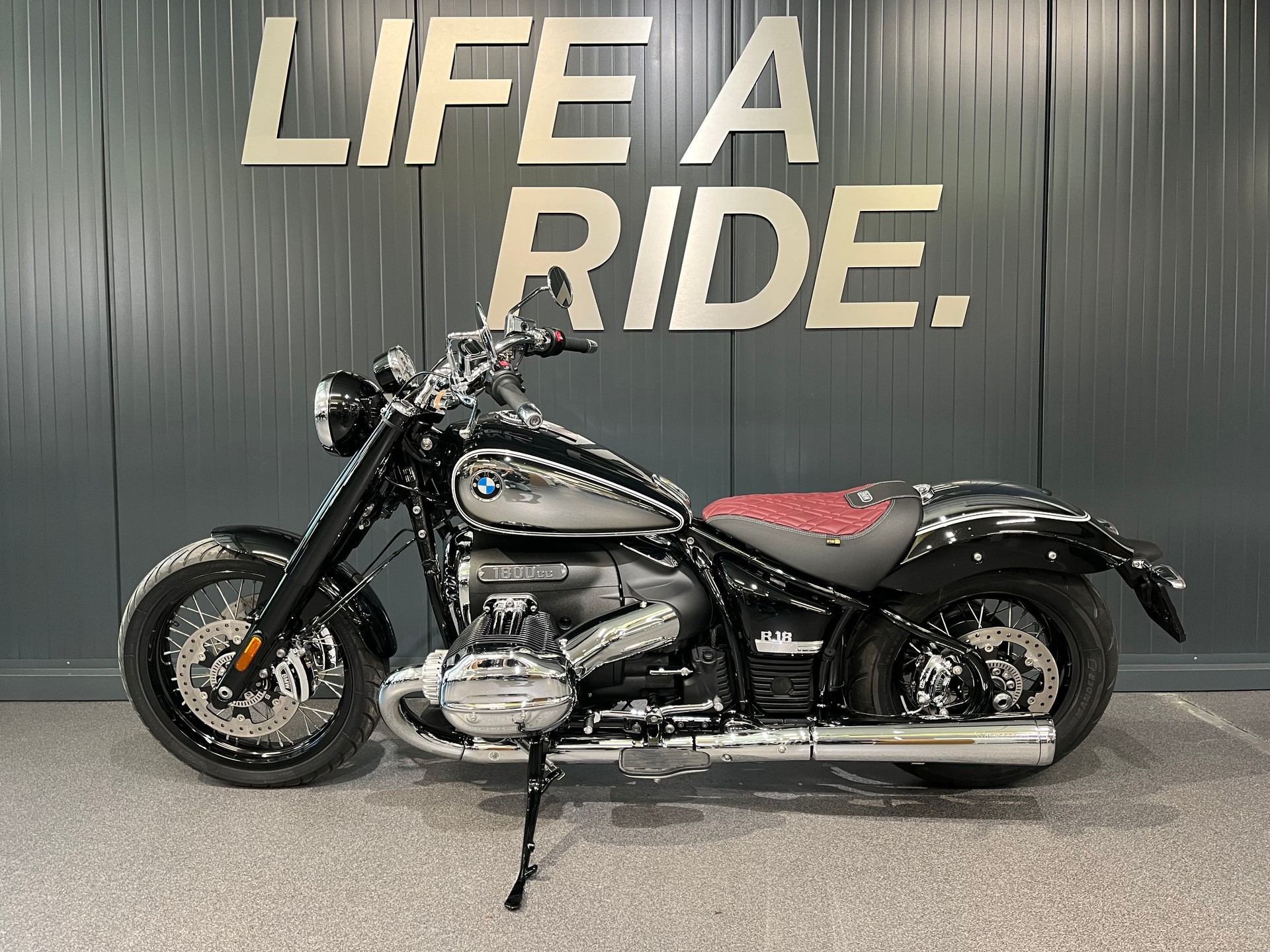 BMW R 18-showroom-element-2