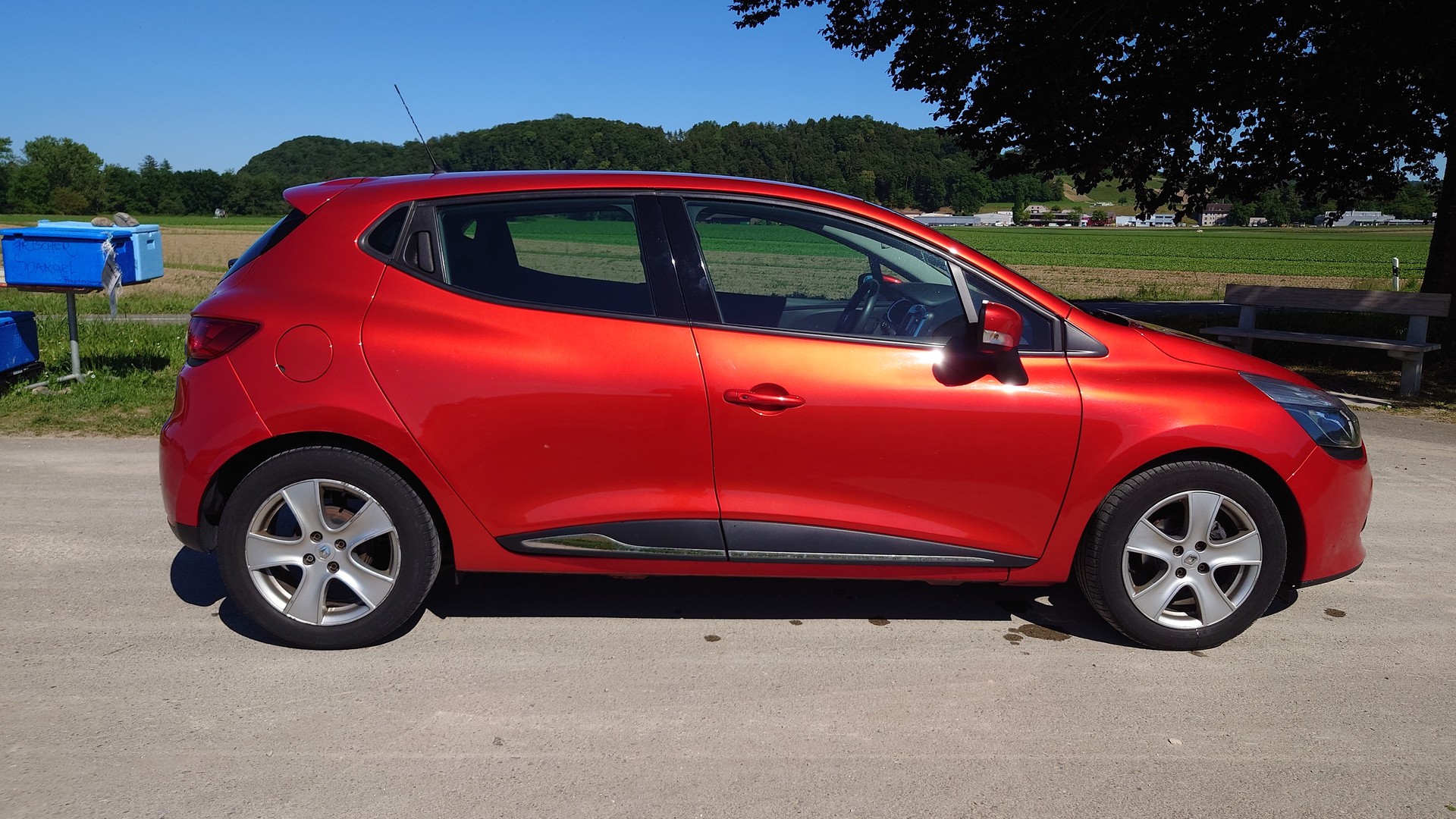 RENAULT Clio 1.5 dCi Swiss Edition-image-5