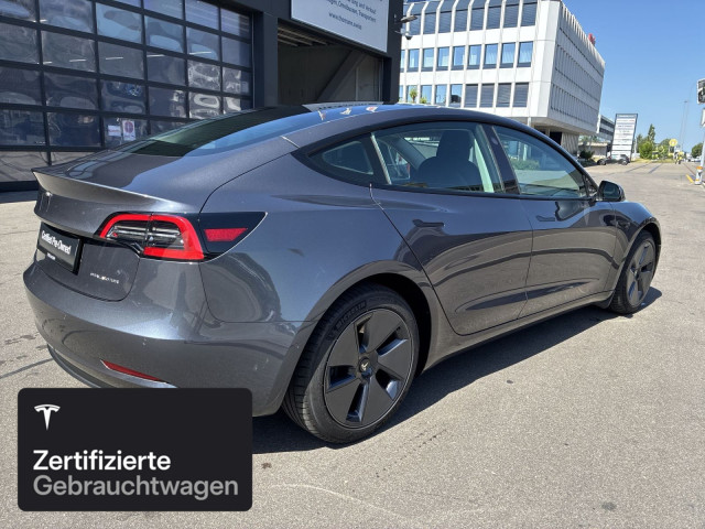 TESLA Model 3 Long Range AWD-image-8