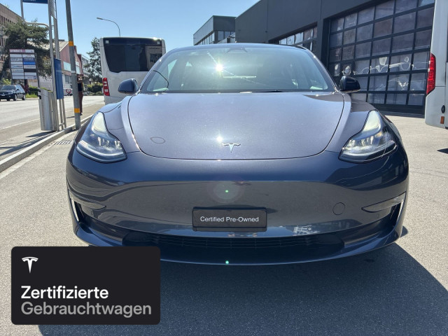 TESLA Model 3 Long Range AWD-showroom-element-2