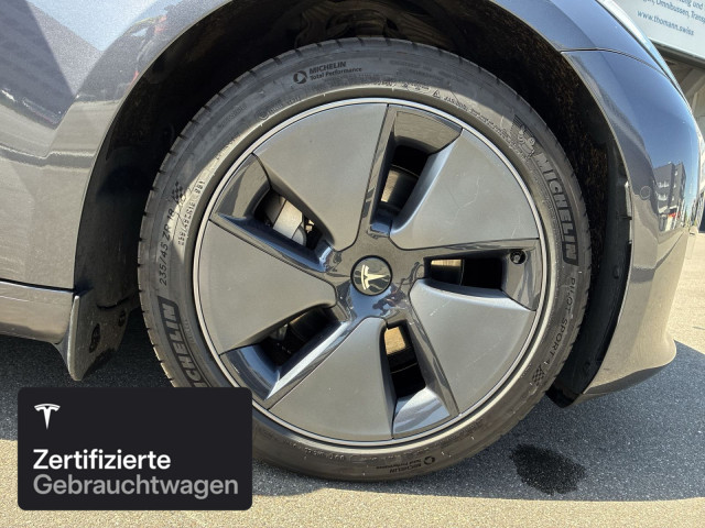 TESLA Model 3 Long Range AWD-image-10