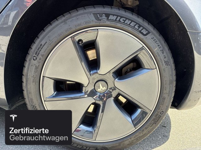 TESLA Model 3 Long Range AWD-image-5