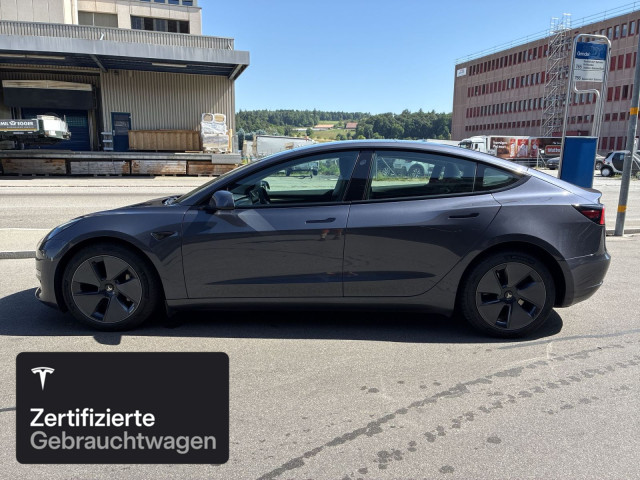 TESLA Model 3 Long Range AWD-showroom-element-3