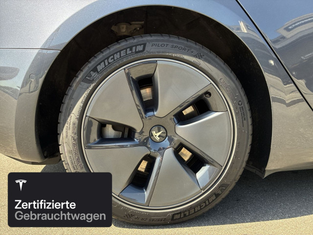 TESLA Model 3 Long Range AWD-image-9
