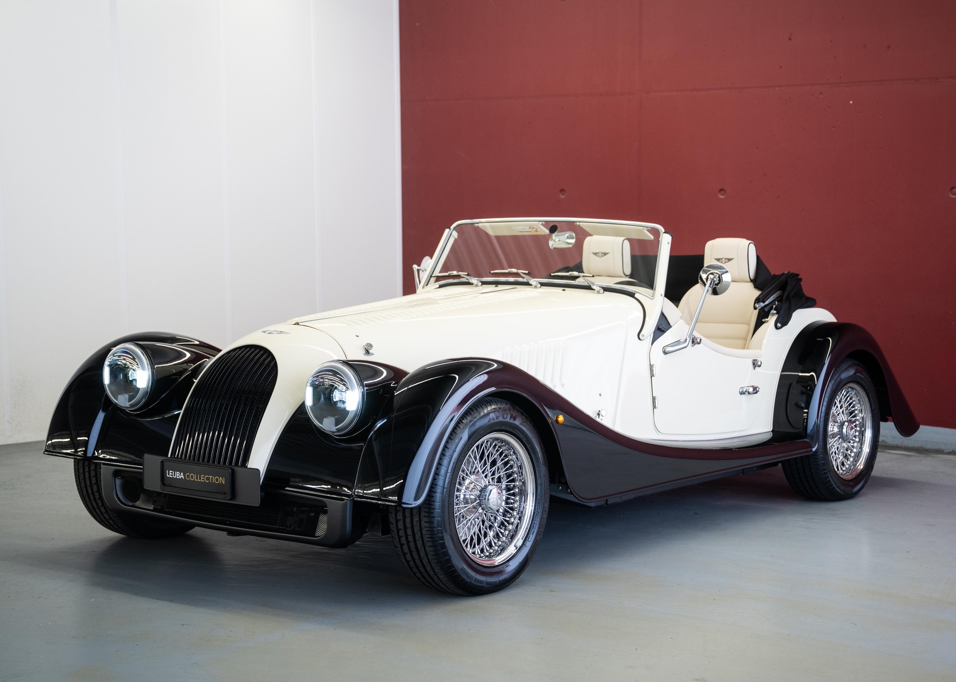 MORGAN Plus Four 2.0 Automatic (Swiss new car, Two-tone Morgan paint, 30-month factory warranty)-image-4