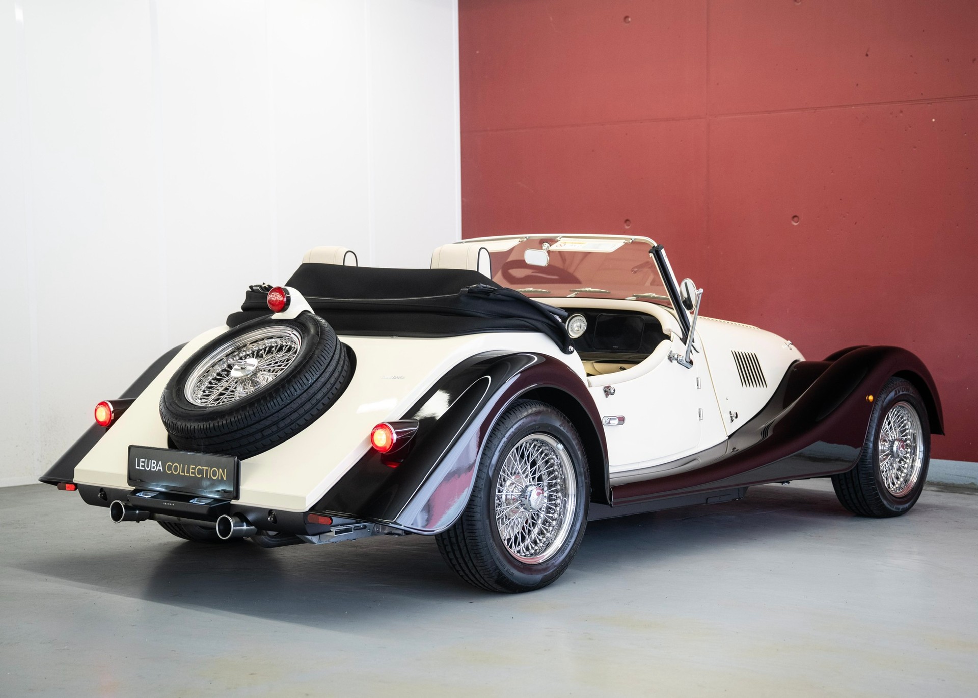 MORGAN Plus Four 2.0 Automatic (Swiss new car, Two-tone Morgan paint, 30-month factory warranty)-image-5