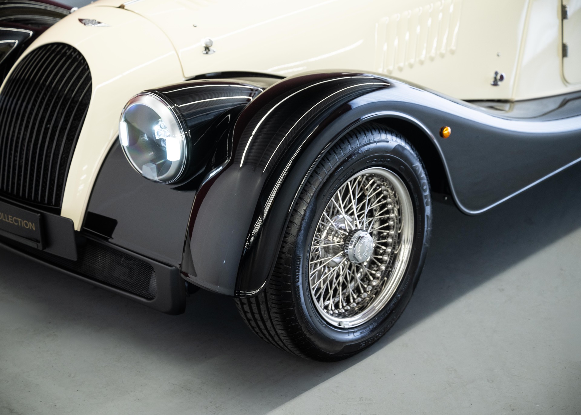 MORGAN Plus Four 2.0 Automatic (Swiss new car, Two-tone Morgan paint, 30-month factory warranty)-image-14