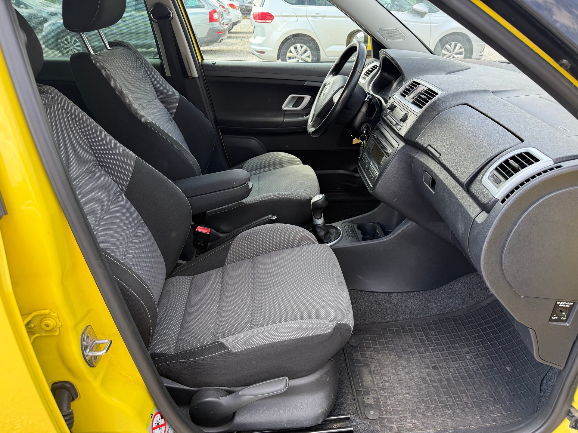SKODA Fabia 1.9 TDI Sport Edition-image-6