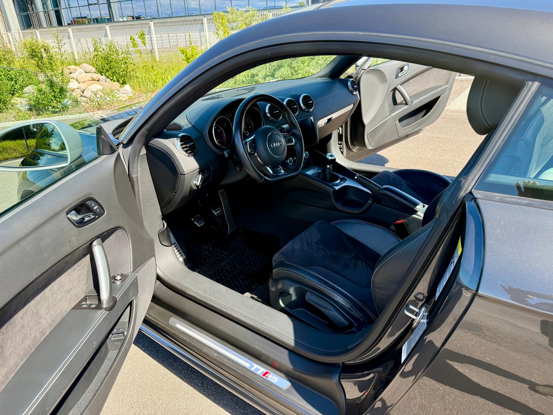 AUDI TT RS-image-5