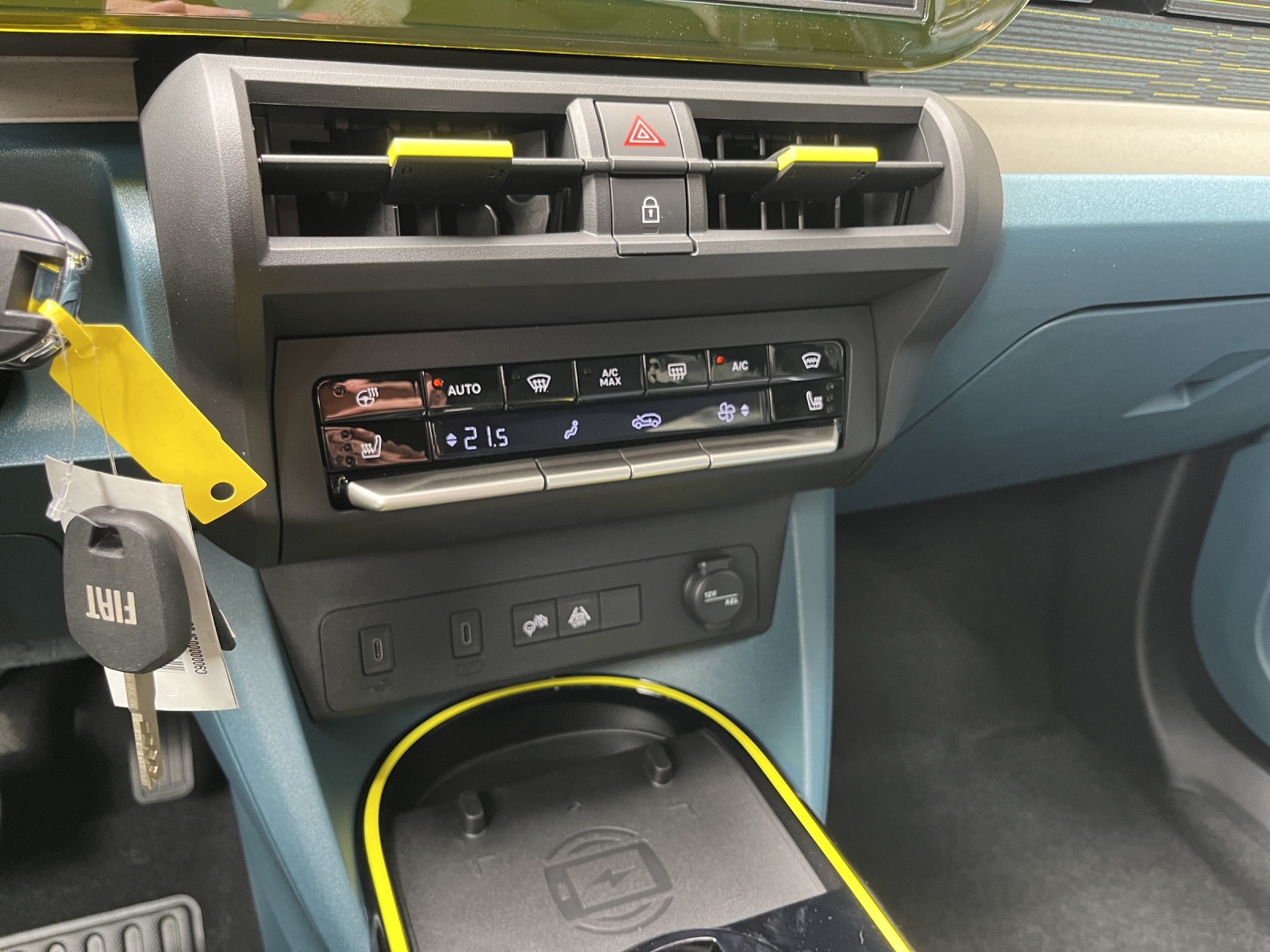 FIAT Grande Panda 1.2 Hybrid Icon-image-11