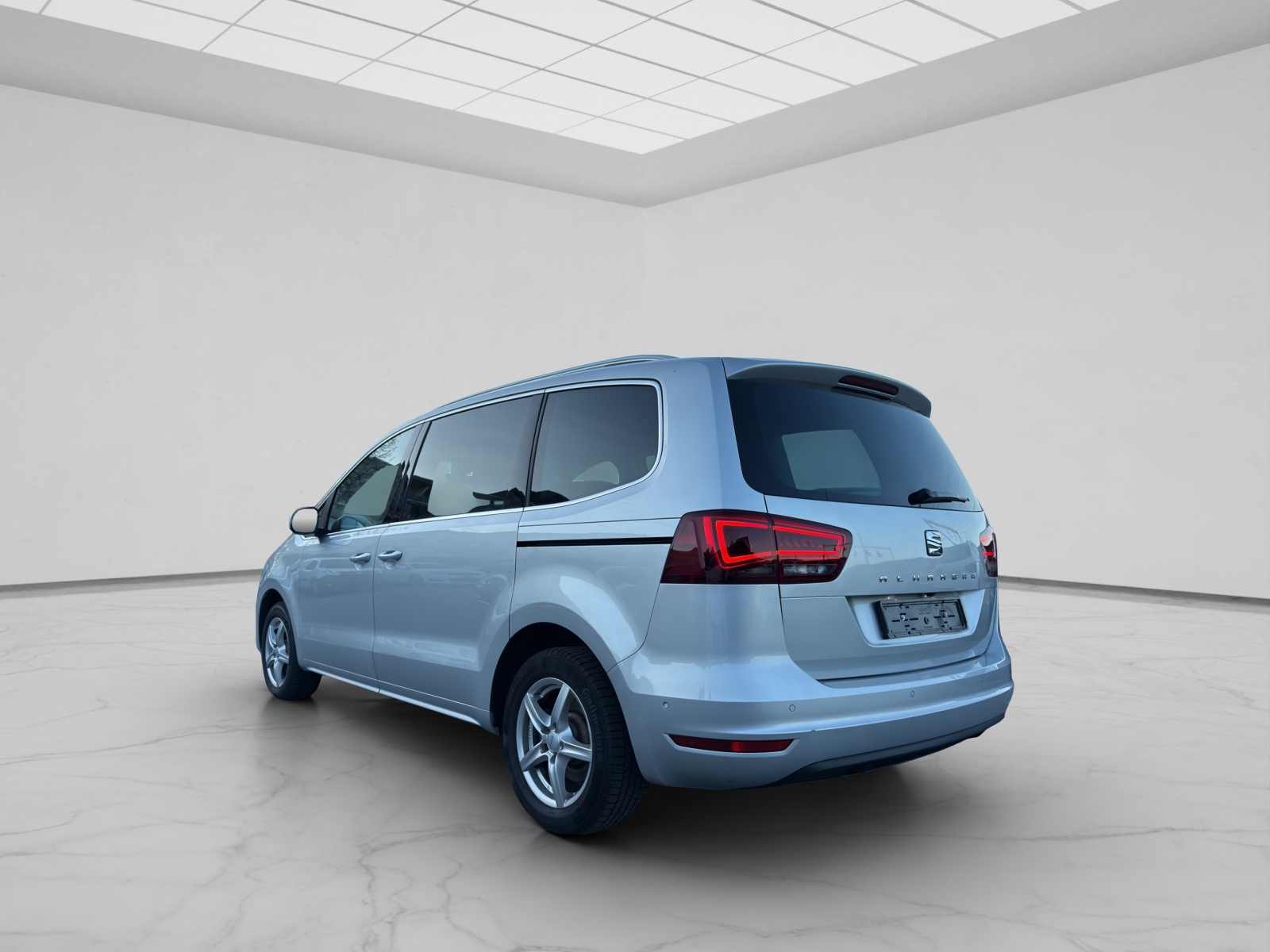 SEAT Alhambra 1.4 TSI DSG SWISS FR2-image-3