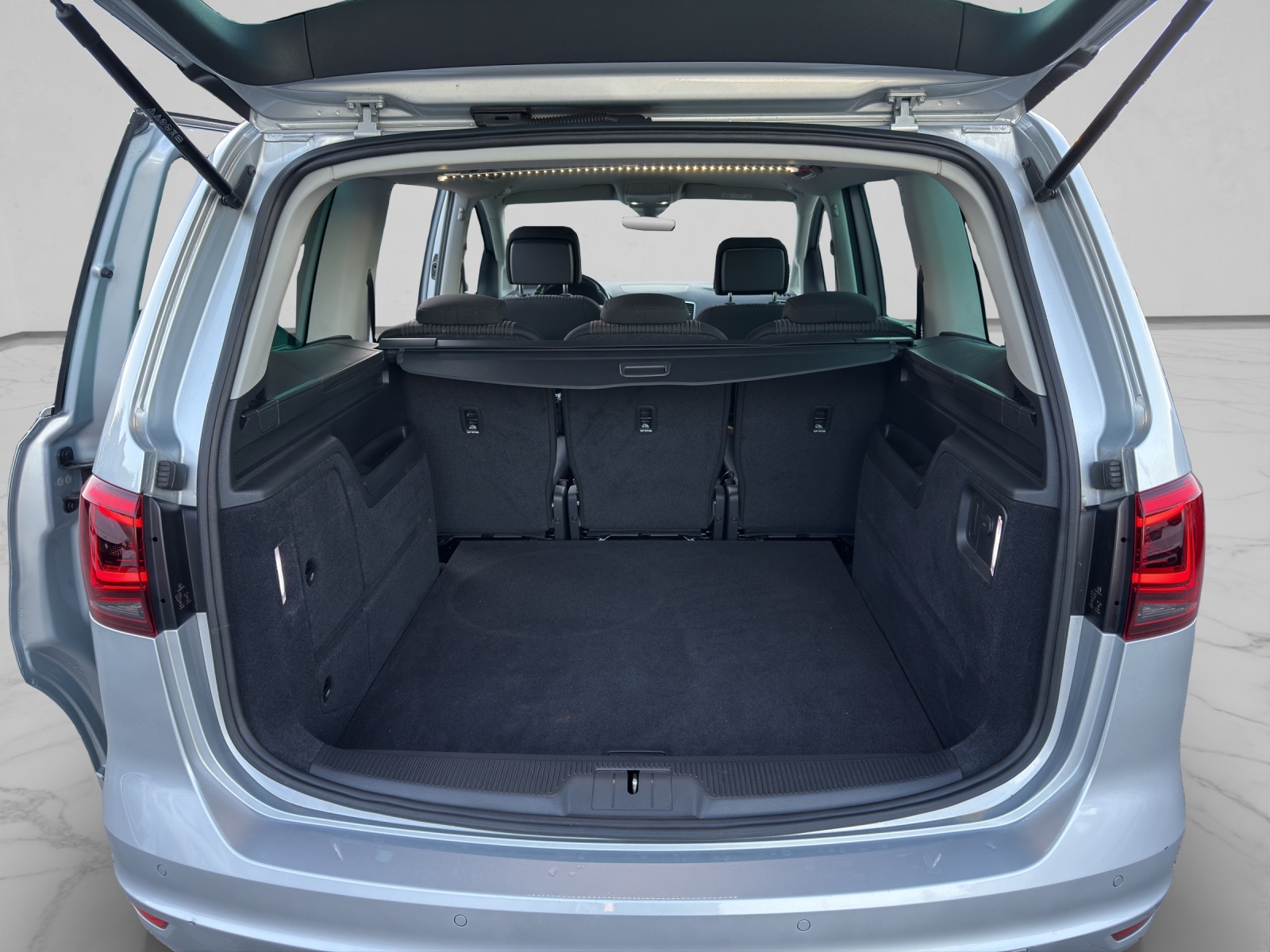 SEAT Alhambra 1.4 TSI DSG SWISS FR2-image-14