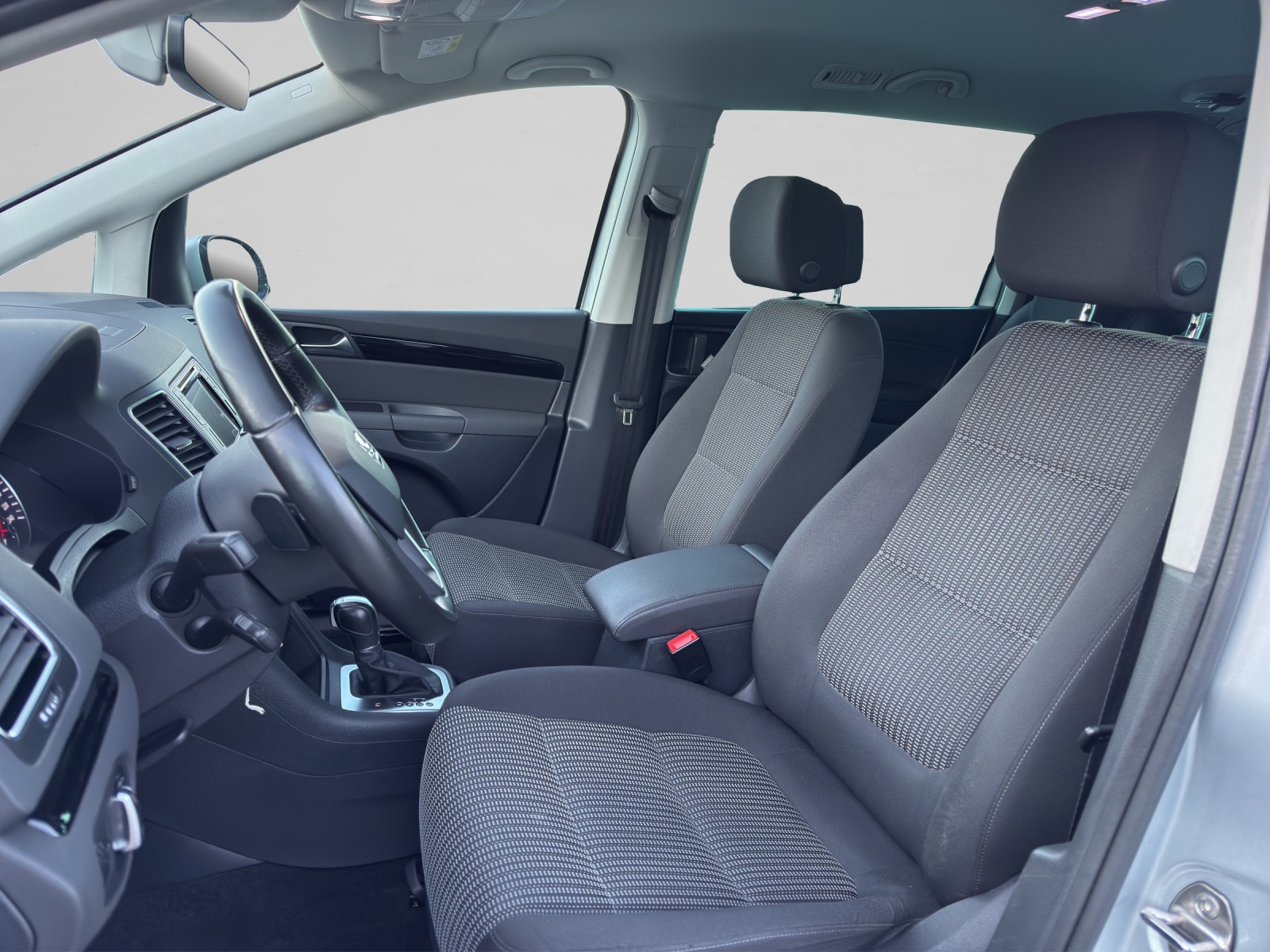 SEAT Alhambra 1.4 TSI DSG SWISS FR2-image-8
